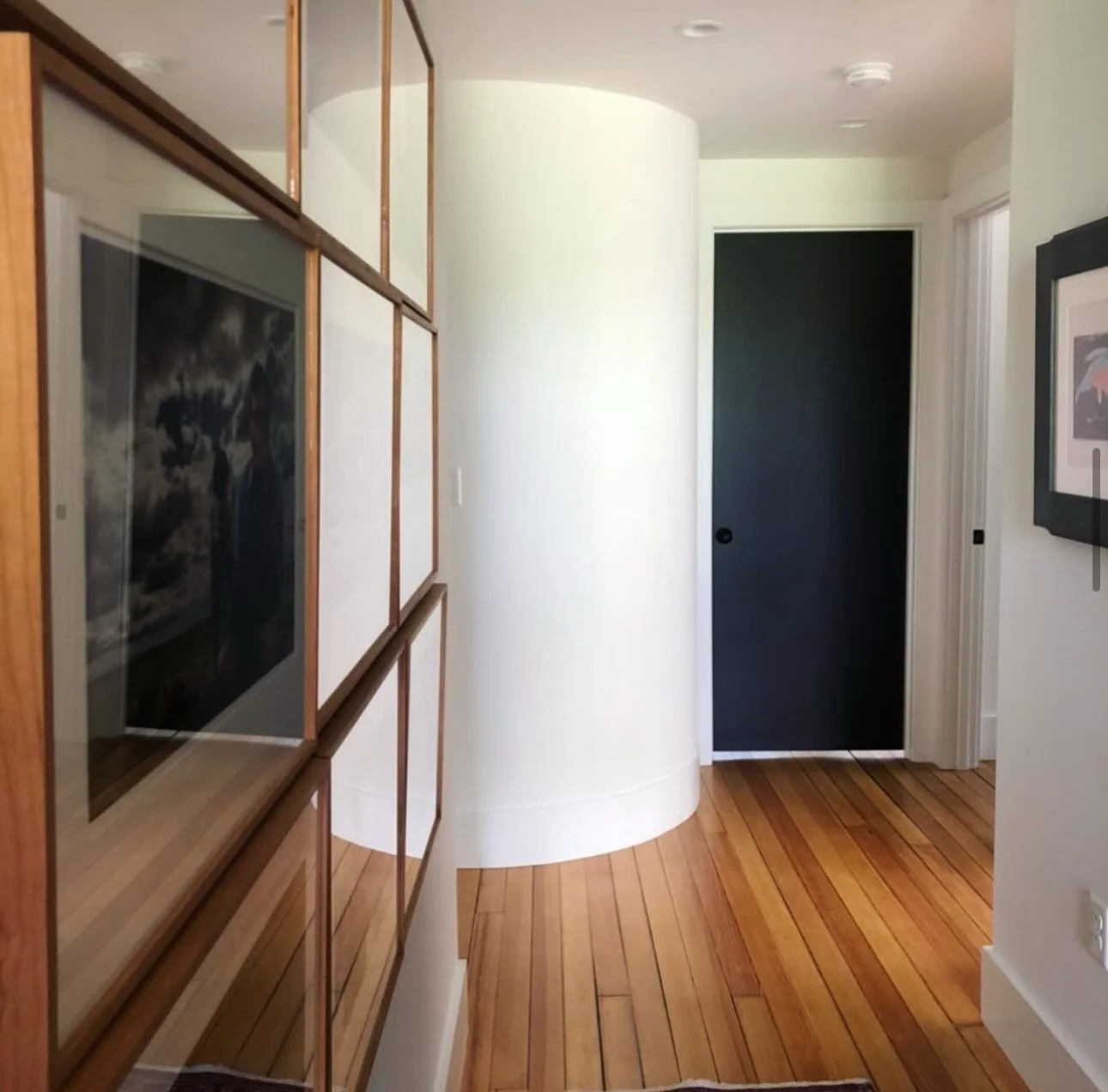 &ldquo; Curved shapes are often associated with comfort, safety, and naturalness. In fact, curves can reduce stress and promote relaxation by actually easing our brains&rsquo; threat response. &ldquo; Emotional Architecture: How Curves and Lines Infl