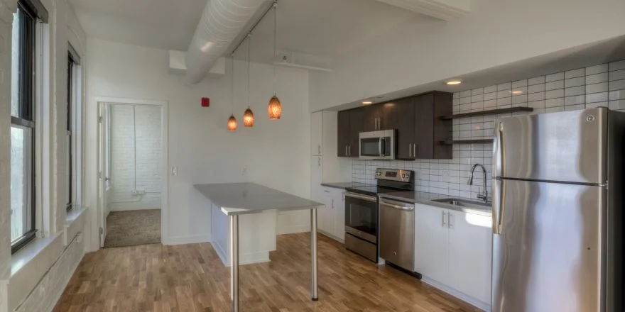 Woolworth-Lofts-509mls_05-880x440.jpg