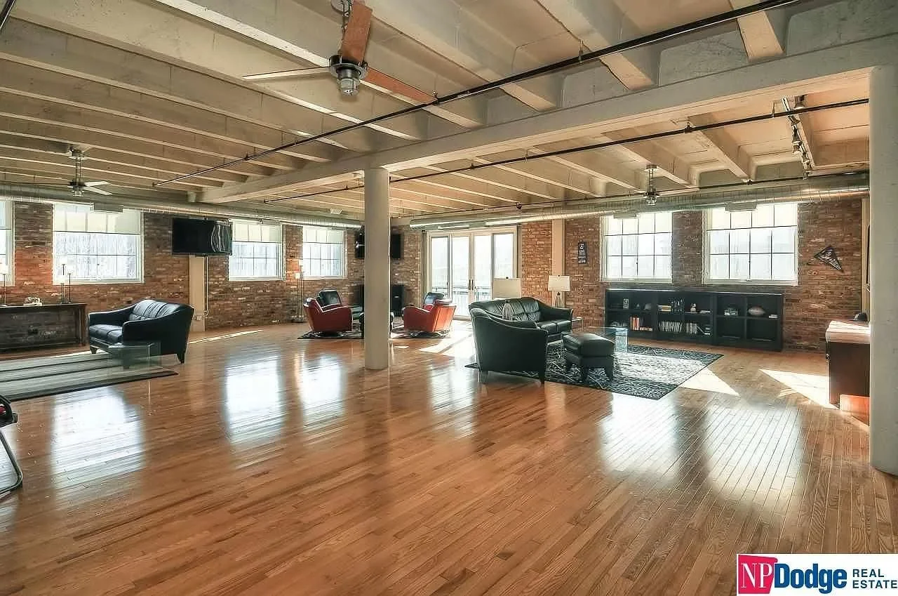 Condos Interior 1000 Dodge.jpeg