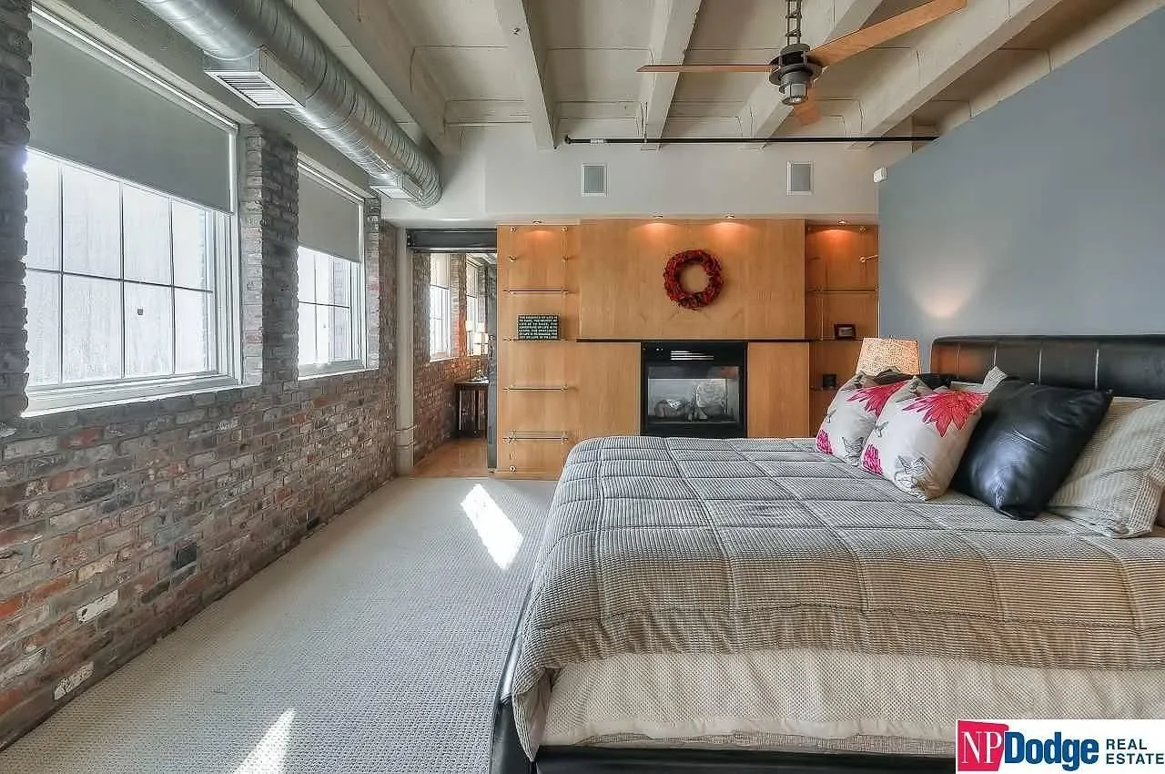 Condos - 1000 Dodge.jpeg