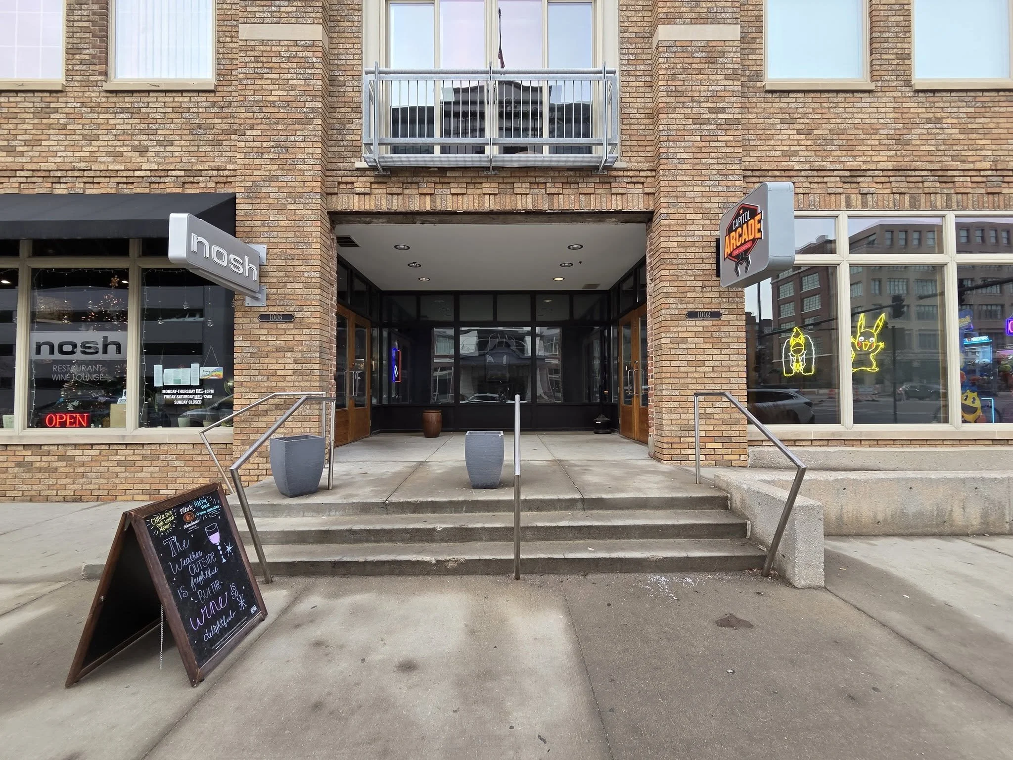 Nosh and Capitol Arcade.jpg