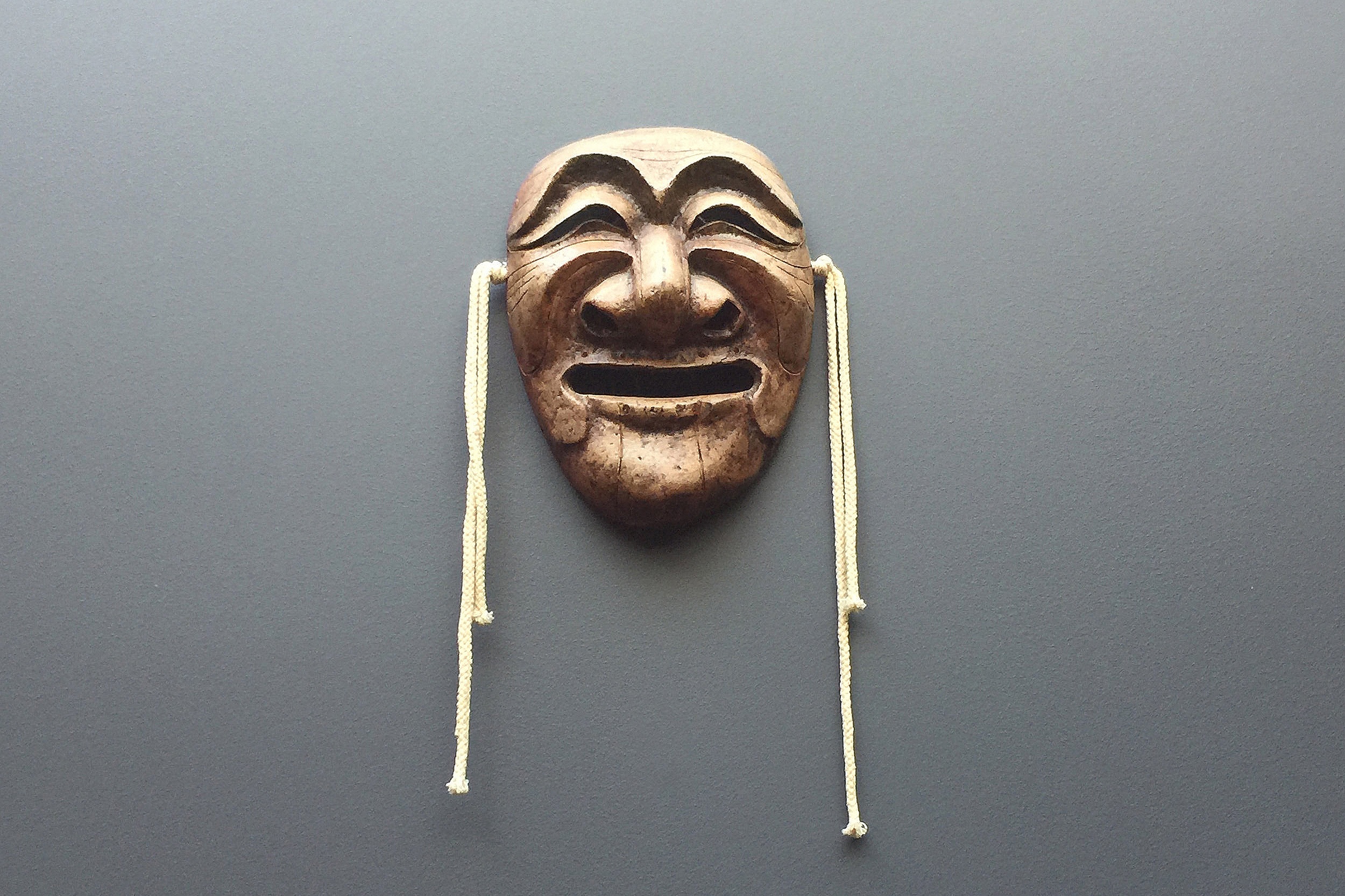 Wooden mask from Ha-whae Andong