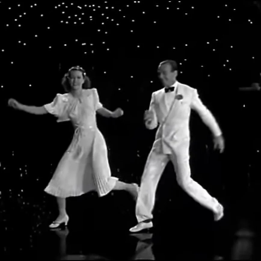 It&rsquo;s the weekend. Ready to move? 

Let this be your reminder: movement is energy in motion!

It doesn&rsquo;t have to be perfect or planned - just move.
Dance, stretch, reach, bend, twirl, or wiggle. Whatever feels good!

💃 Opening the curtain