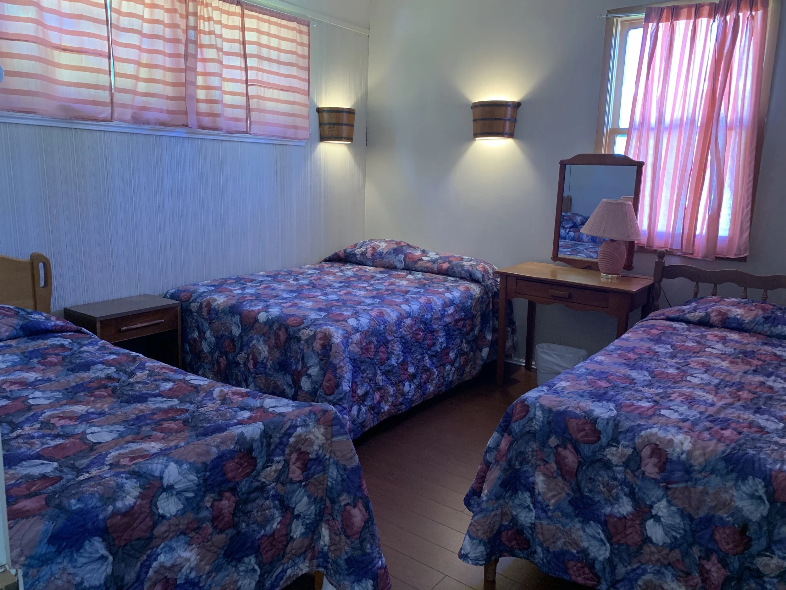 cottage1111.jpg