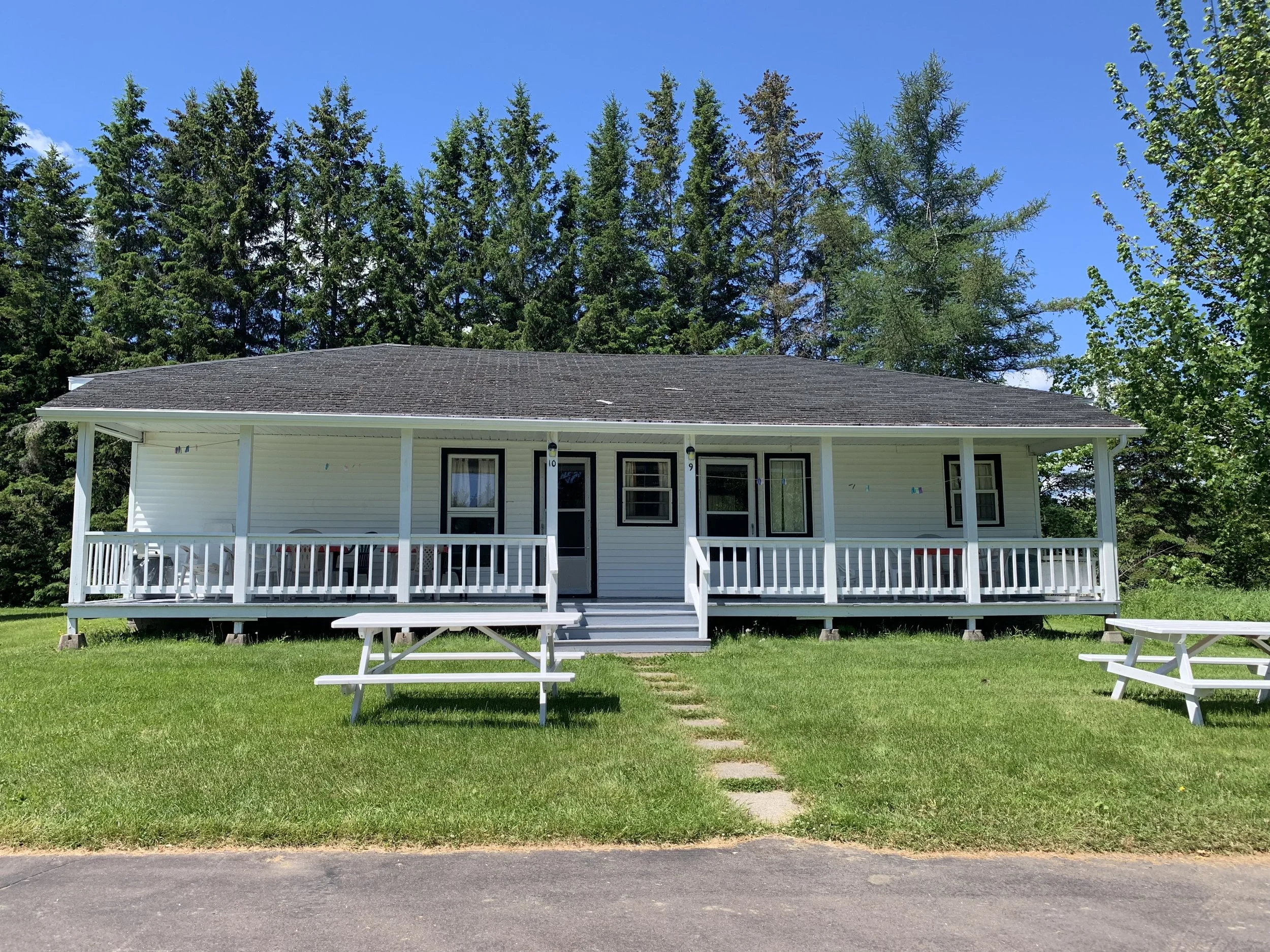 cottage910.jpg