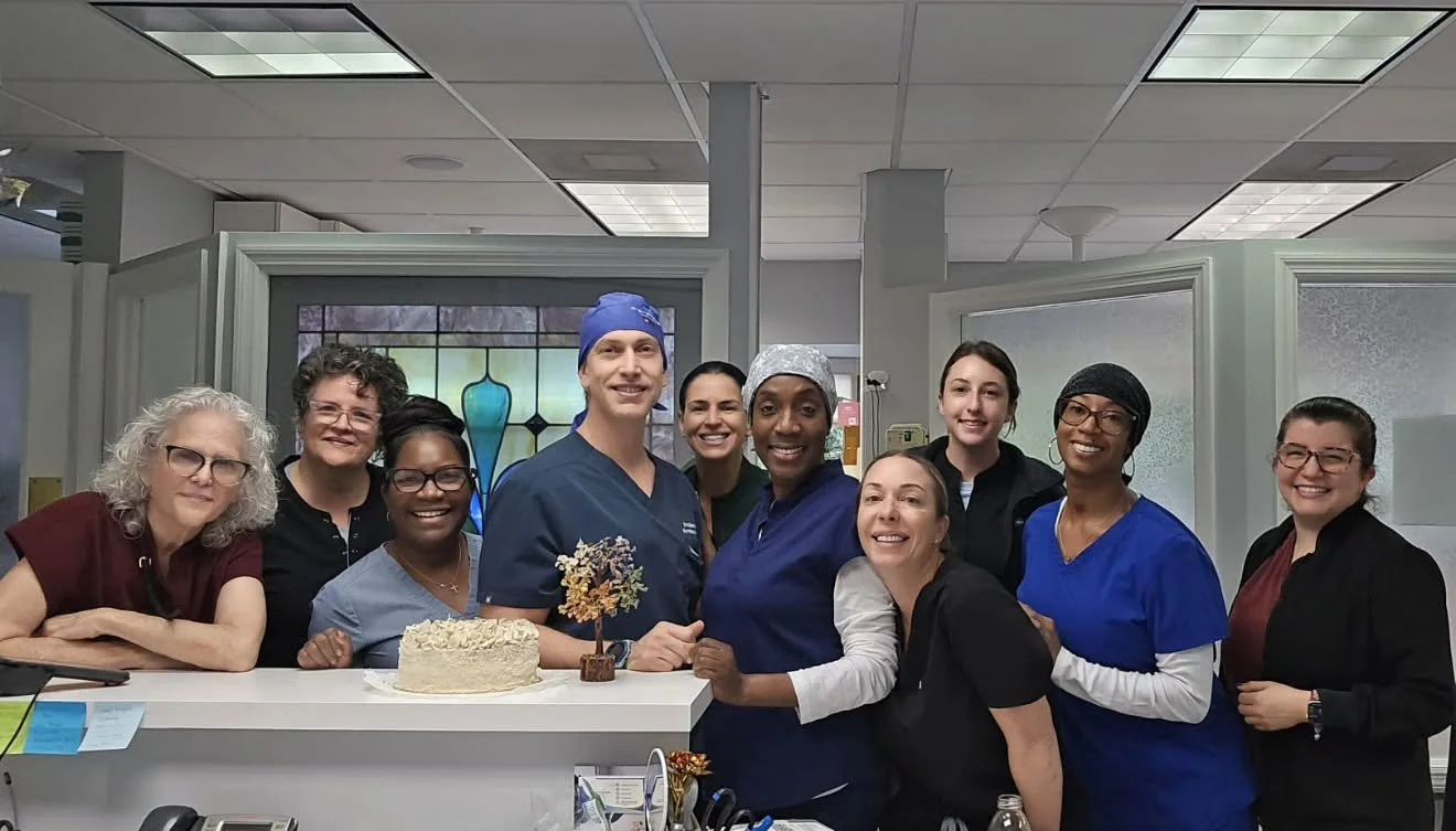 &iexcl;Feliz cumplea&ntilde;os, Dr. G y Sue! 🎉🎂

Today, we're celebrating the birthdays of two amazing individuals who bring joy, care, and dedication to our lives. Dr. G, aka @mindful.doctor, is not only an incredible holistic dentist but also a c