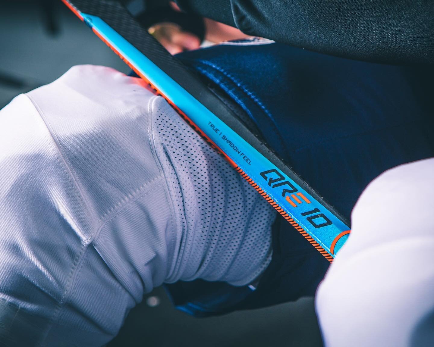 The Edge Taper on the Covert QRE10. Quick release highlighted with a pop of Covert Blue and Orange.