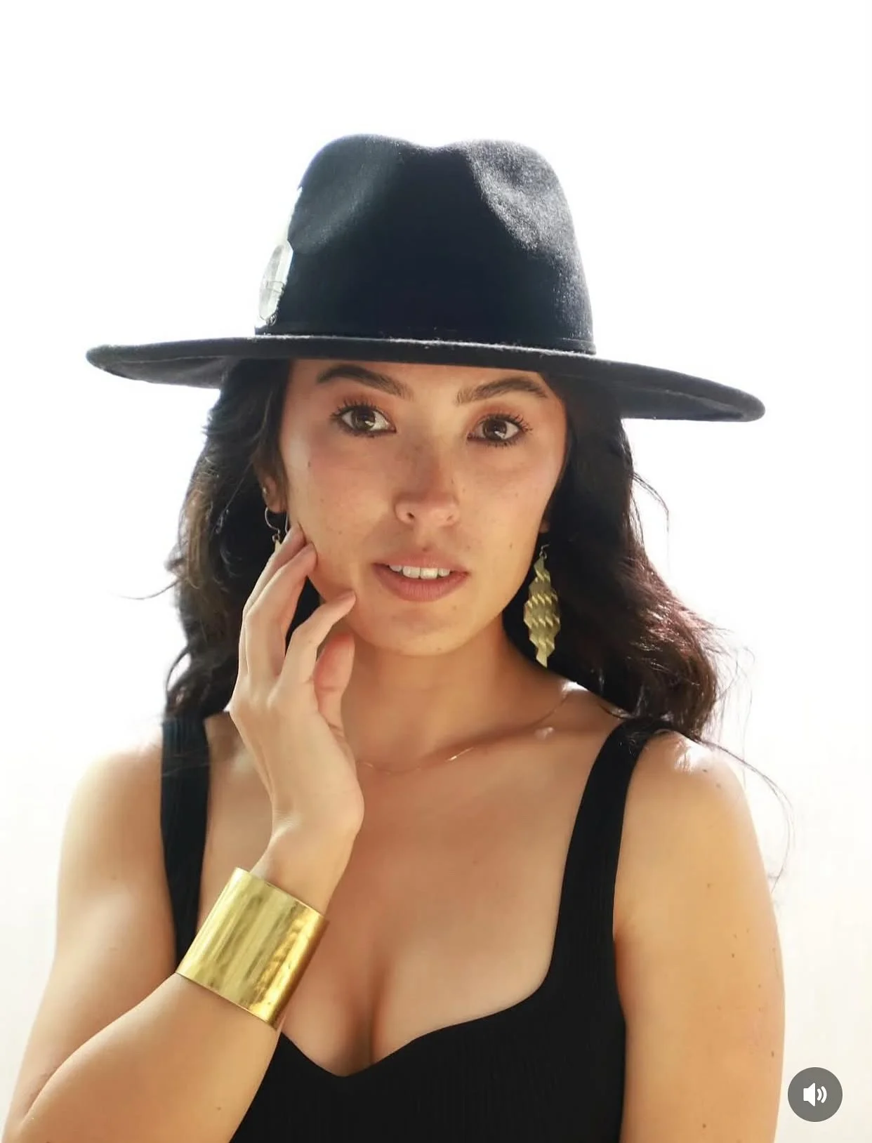 Meet three standout artisans joining us at our Firefly Handmade Fall Market in Denver who bring creativity, care and local-made goodness to each of their creations.

@cannedgoodsco : Turning everyday tin cans into glamorous, modern jewelry, this Denv