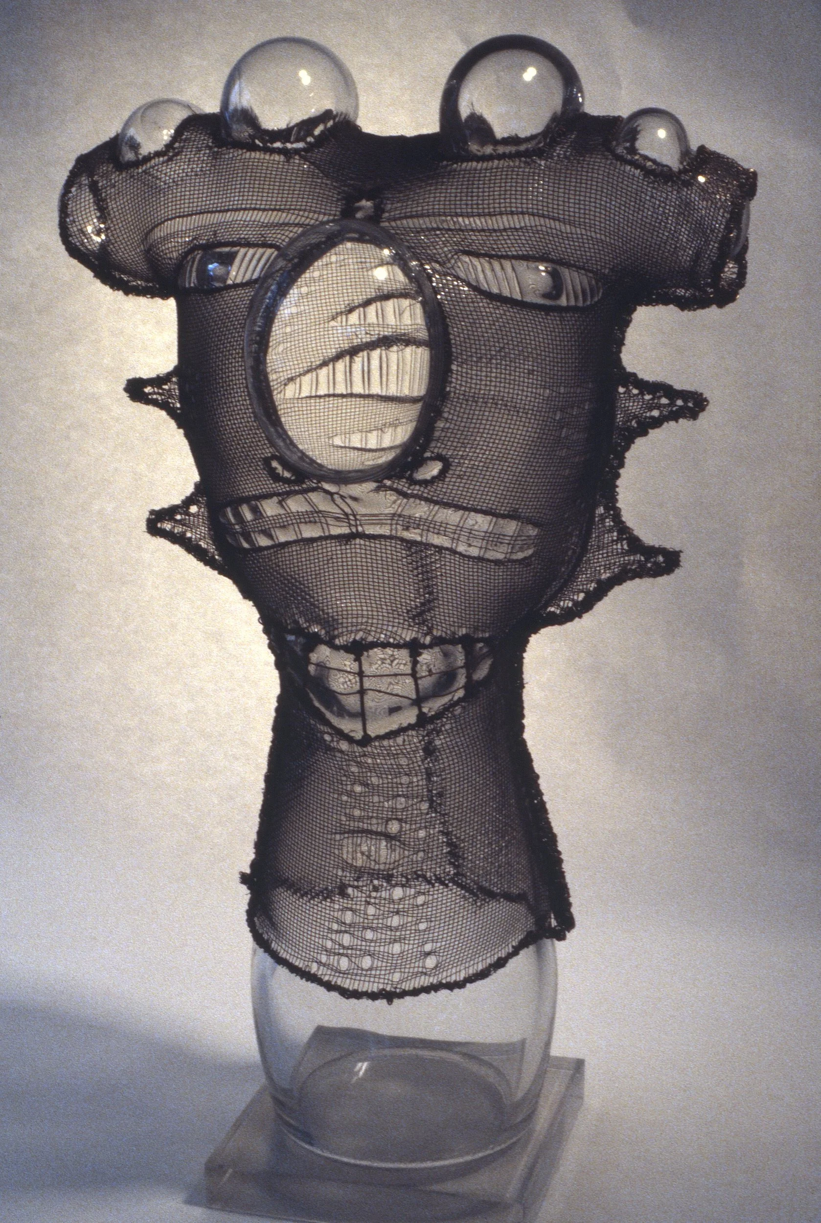 DAS0786-Don-Shepherd-artist-designer-glass-heads-wire-mesh-sculpture-1979.jpg