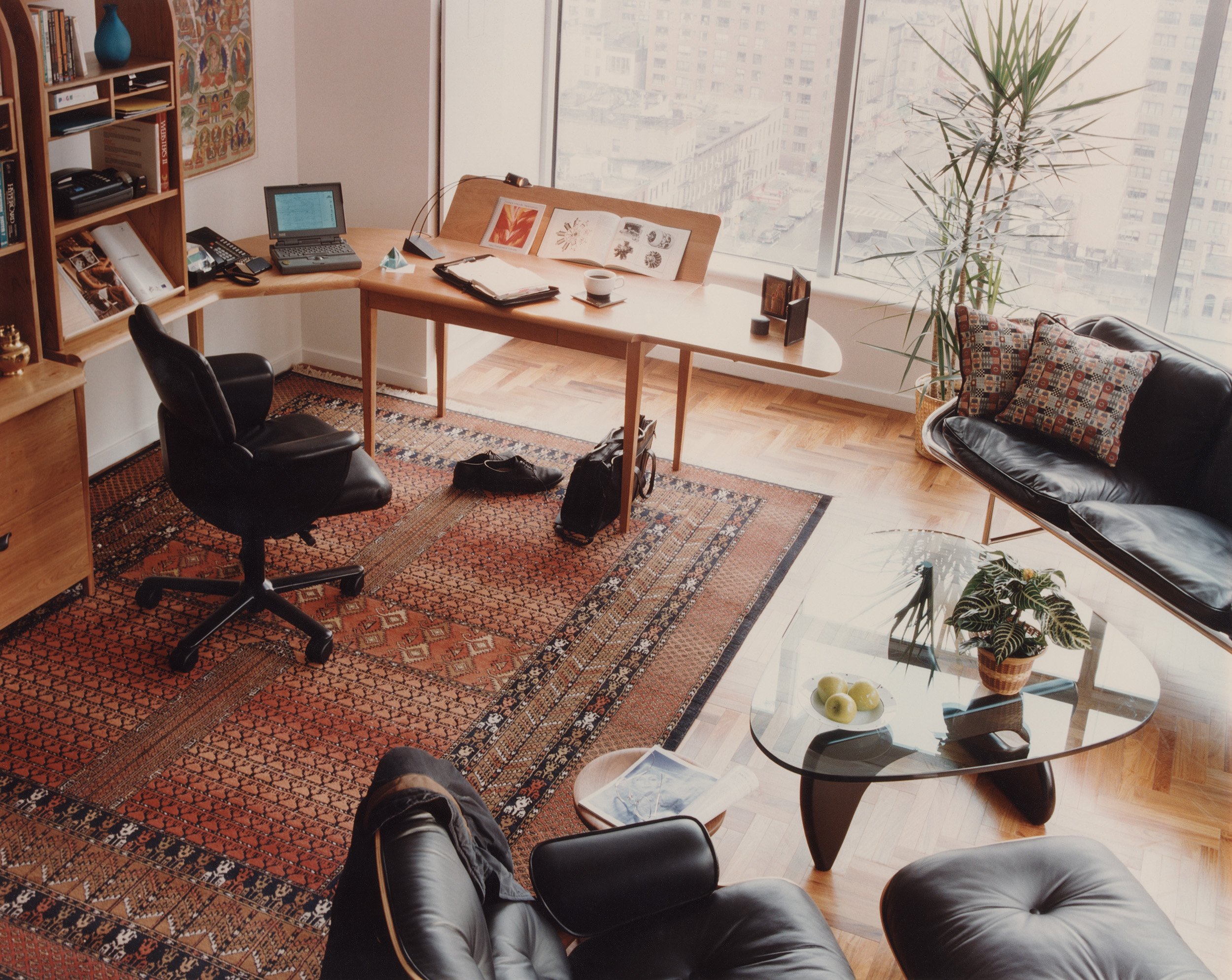 DAS0972-Don-Shepherd-Tom-Newhouse-artist-designer-Herman-Miller-TD-Collection-1994.jpg