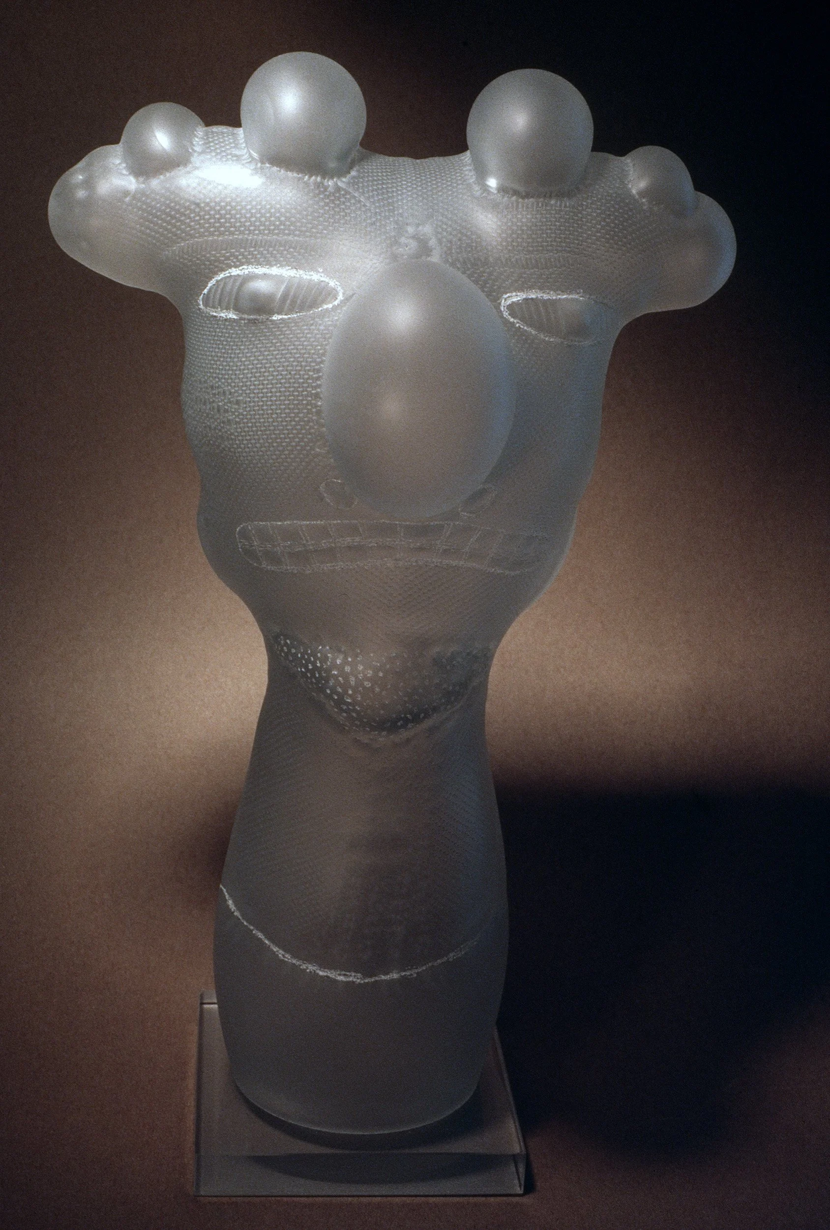 DAS0616-Don-Shepherd-artist-designer-glass-heads-wire-mesh-sculpture-Clown-1979.jpg