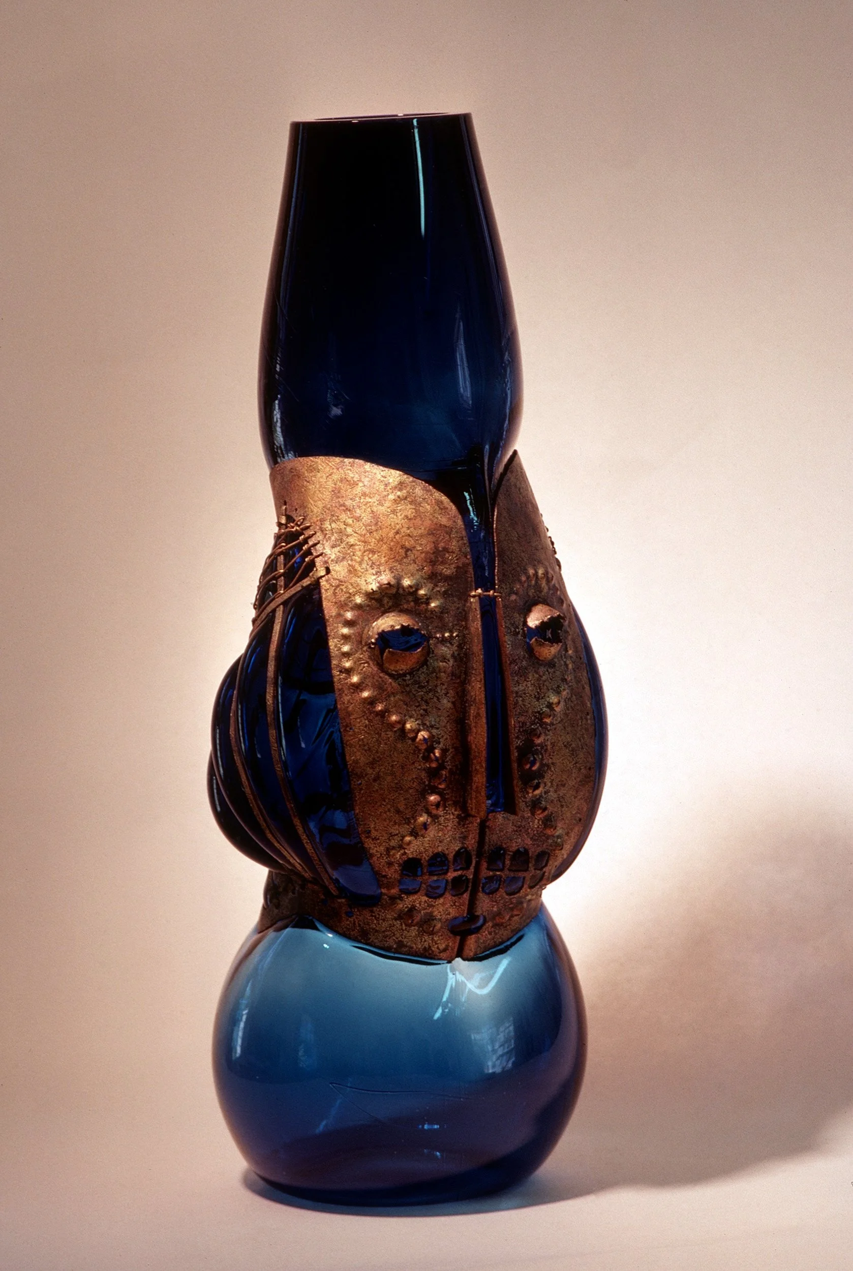 DAS0853-Don-Shepherd-artist-designer-glass-copper-masks-heads-sculpture-Head-Vase-1980.jpg
