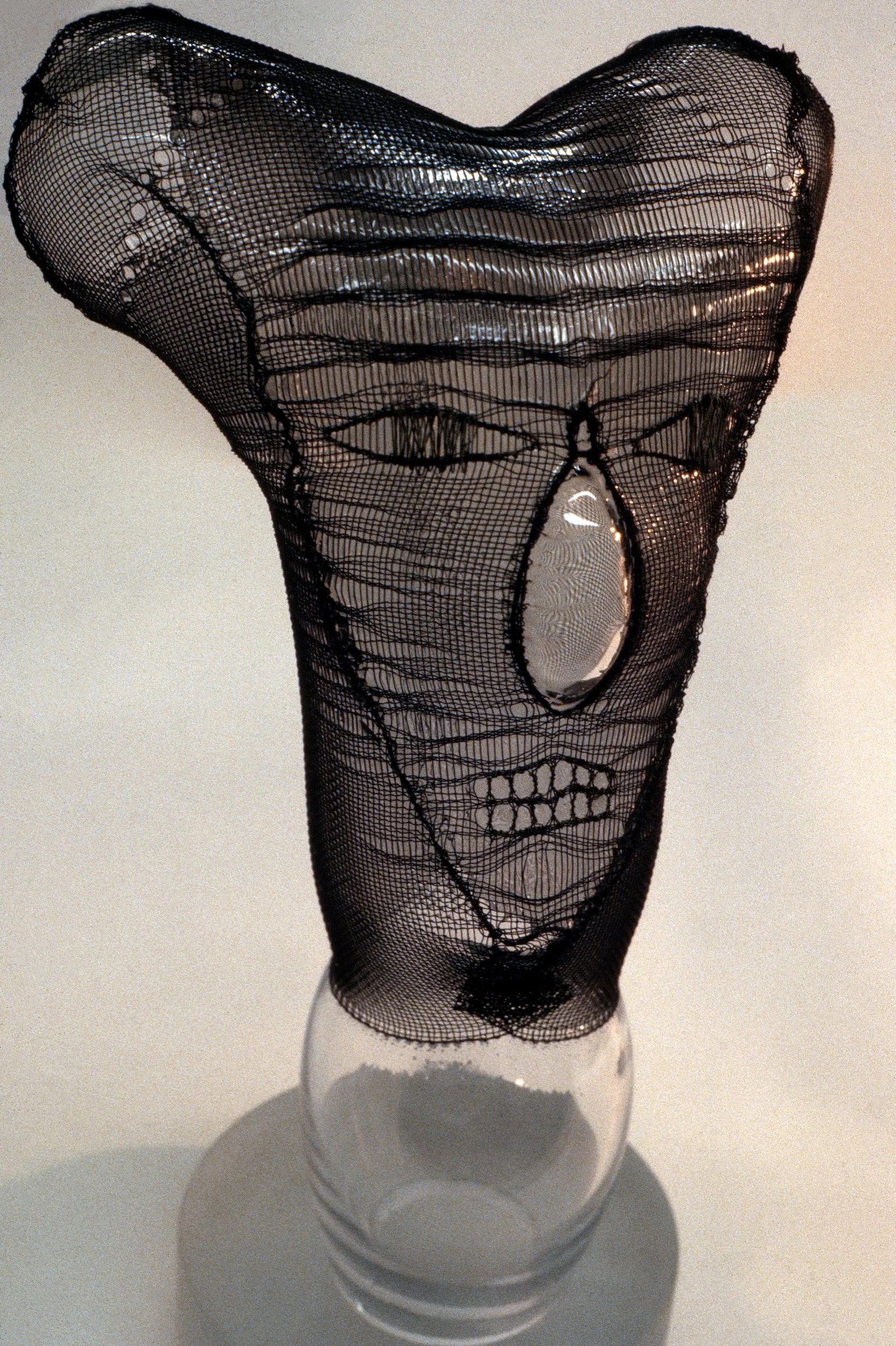 DAS0829-Don-Shepherd-artist-designer-glass-heads-wire-mesh-sculpture-1979.jpg