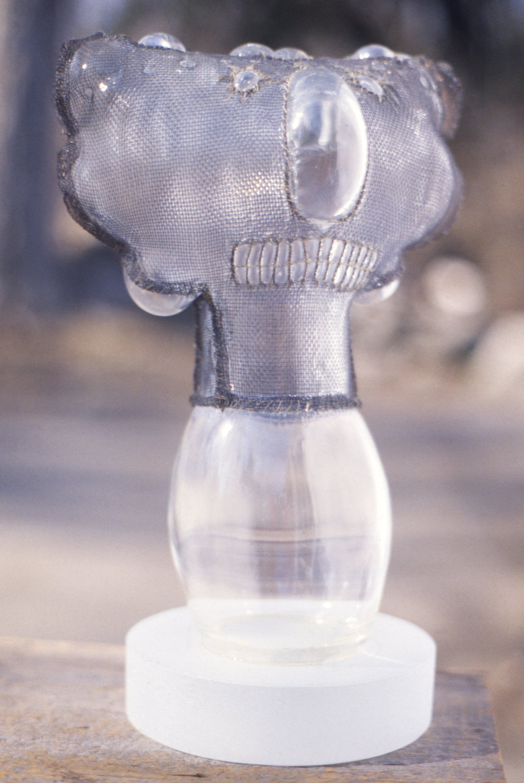 DAS0794-Don-Shepherd-artist-designer-glass-heads-wire-mesh-sculpture-1975.jpg