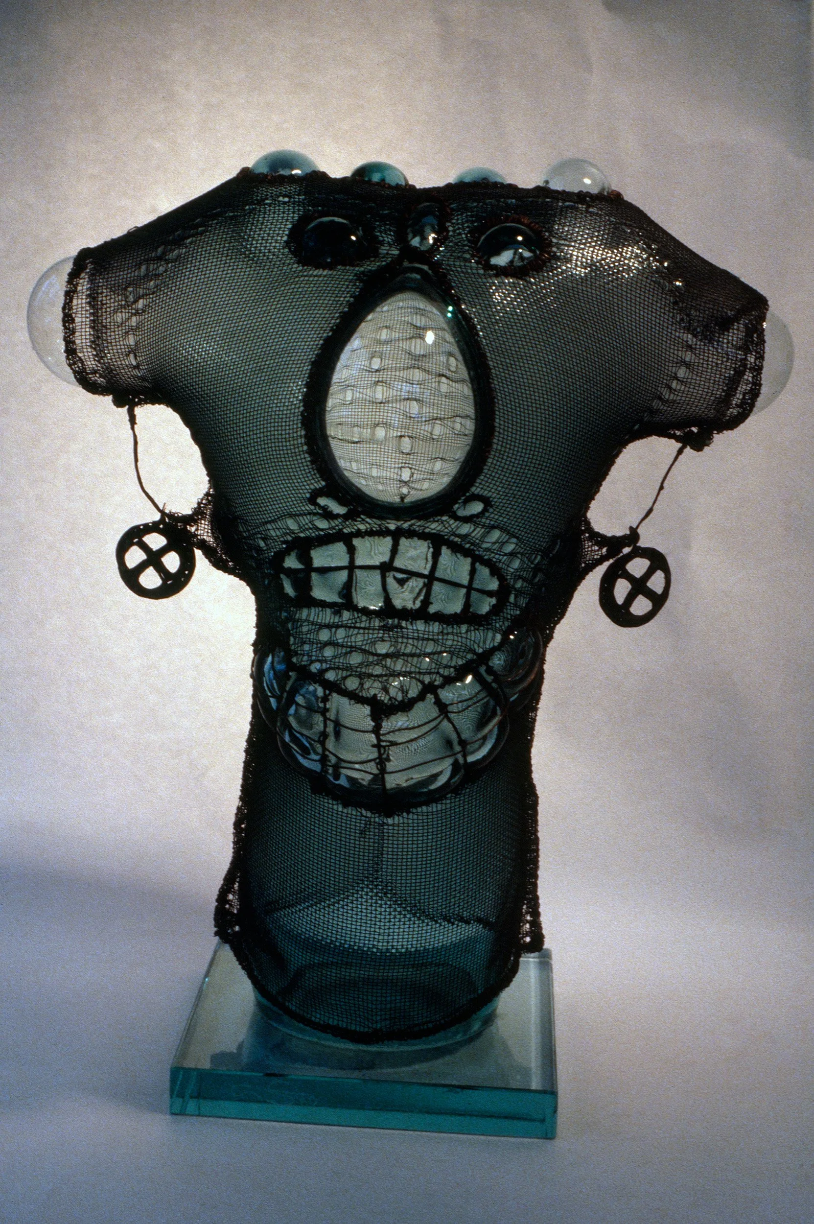 DAS0791-Don-Shepherd-artist-designer-glass-heads-wire-mesh-sculpture-1979.jpg