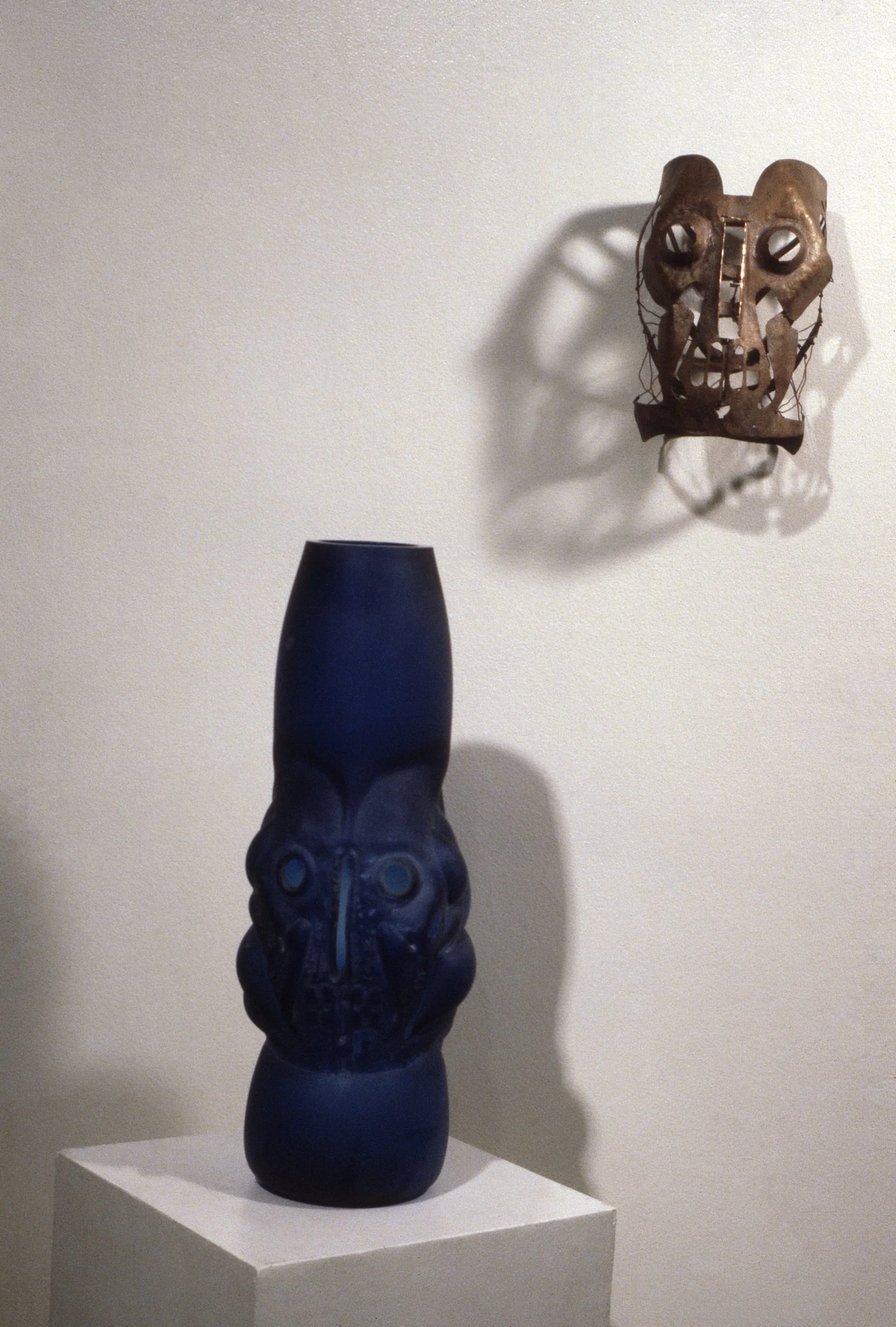 DAS0689-Don-Shepherd-artist-designer-glass-copper-masks-heads-sculpture-1980.jpg