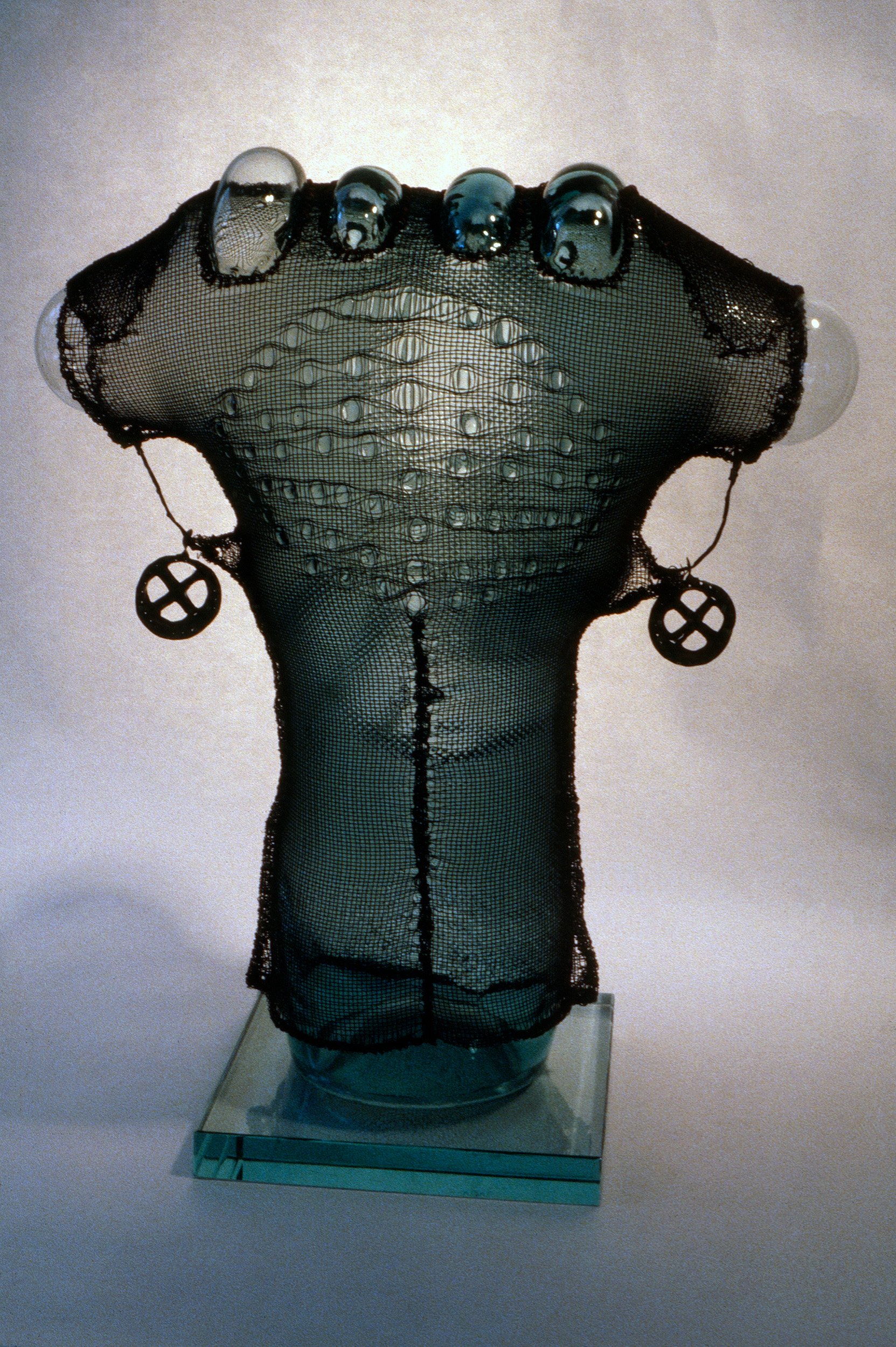 DAS0790-Don-Shepherd-artist-designer-glass-heads-wire-mesh-sculpture-1979.jpg