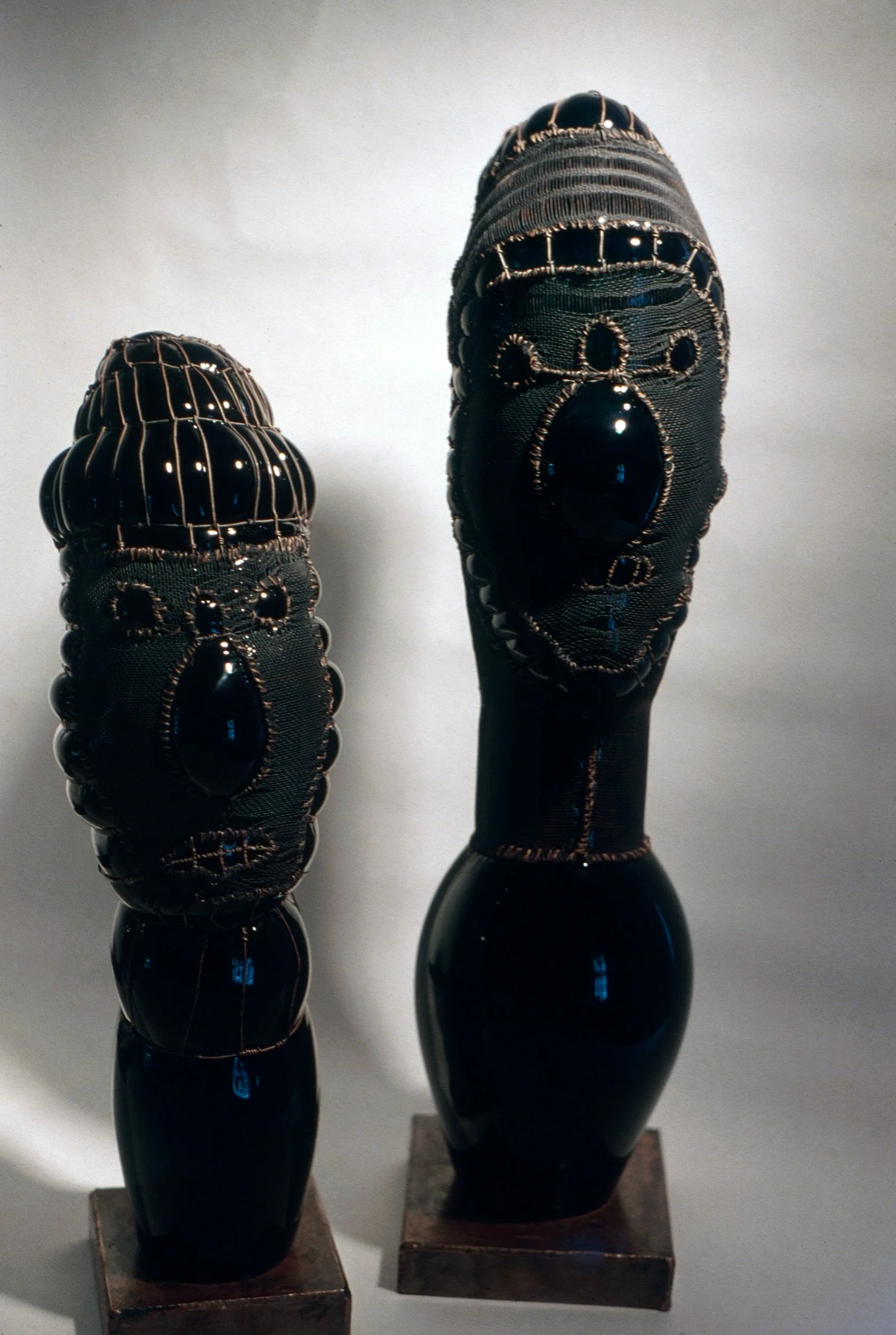 DAS0741-Don-Shepherd-artist-designer-glass-heads-wire-mesh-sculpture-1979.jpg