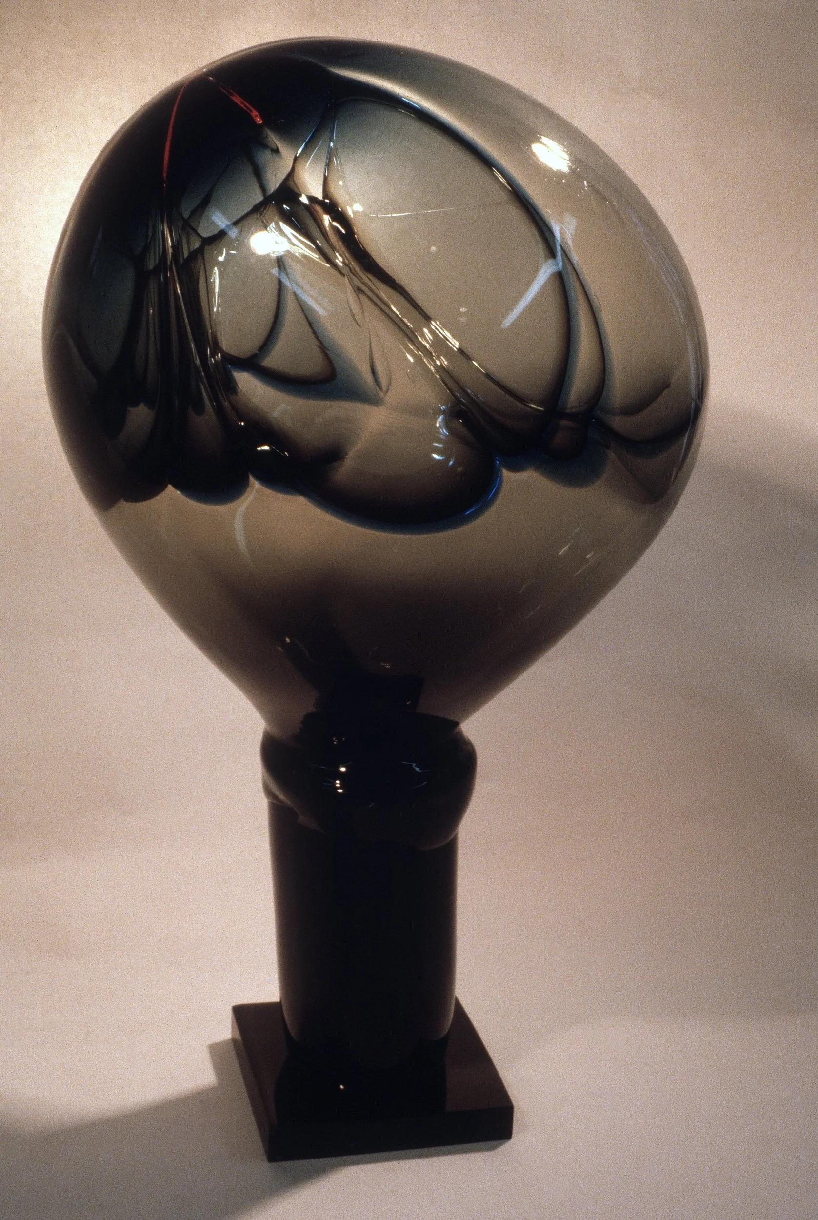 DAS0626-Don-Shepherd-artist-designer-glass-metal-wire-sculpture-Nebula-Series-1979.jpg