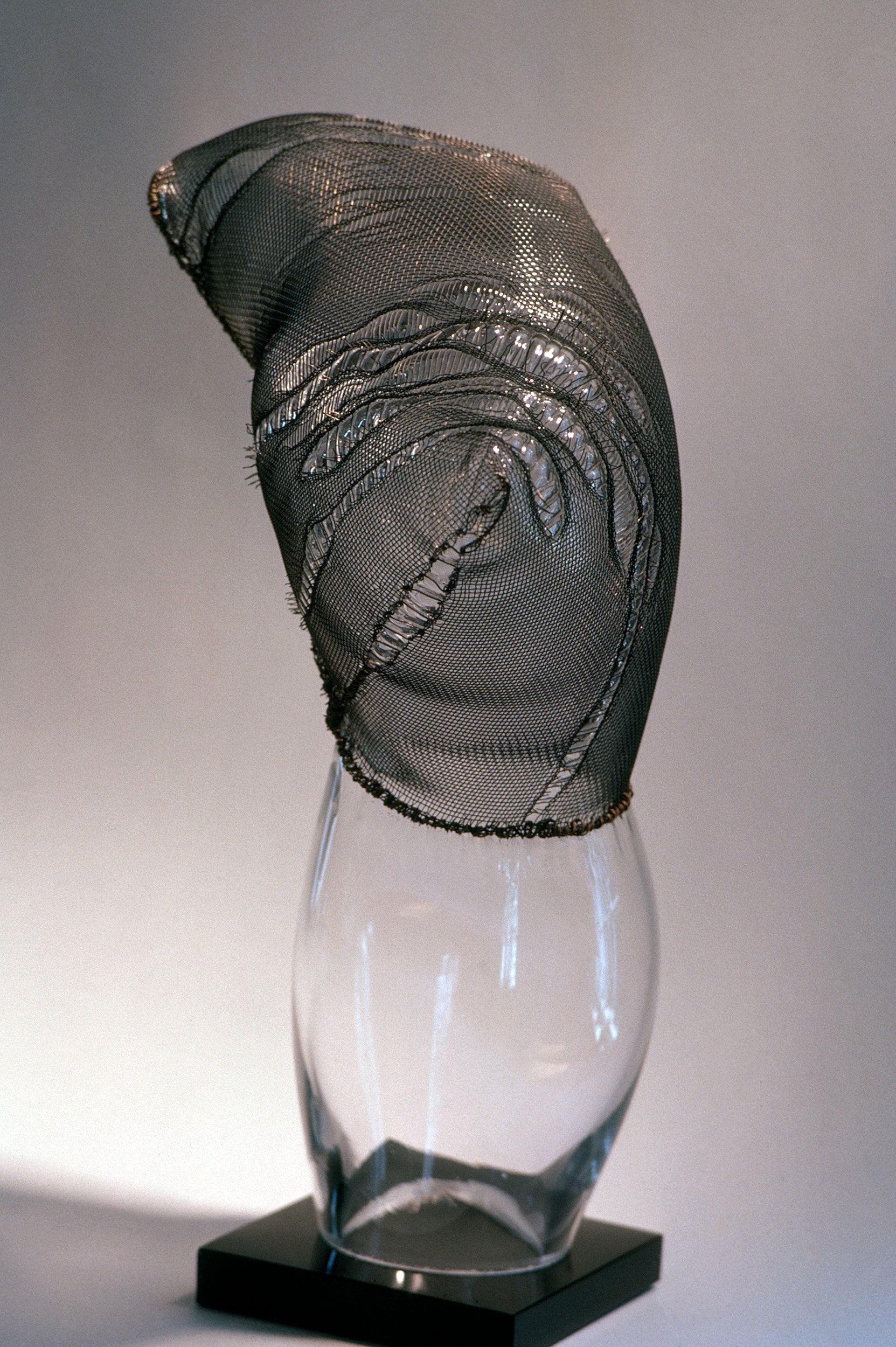 DAS0821-Don-Shepherd-artist-designer-glass-wire-mesh-sculpture-1980.jpg