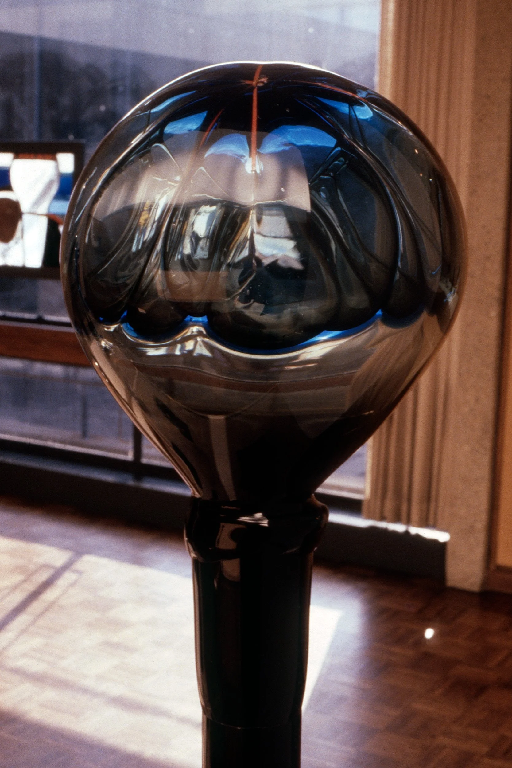 DAS0946-Don-Shepherd-artist-designer-glass-metal-wire-sculpture-Nebula-Series-1979.jpg