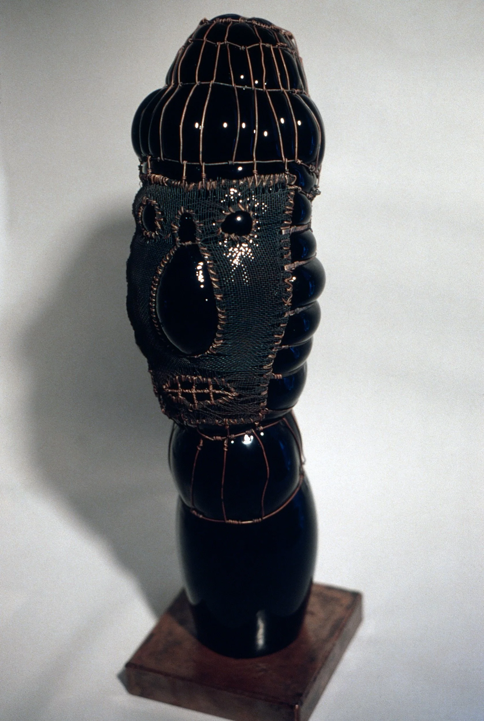 DAS0732-Don-Shepherd-artist-designer-glass-heads-wire-mesh-sculpture-1979.jpg