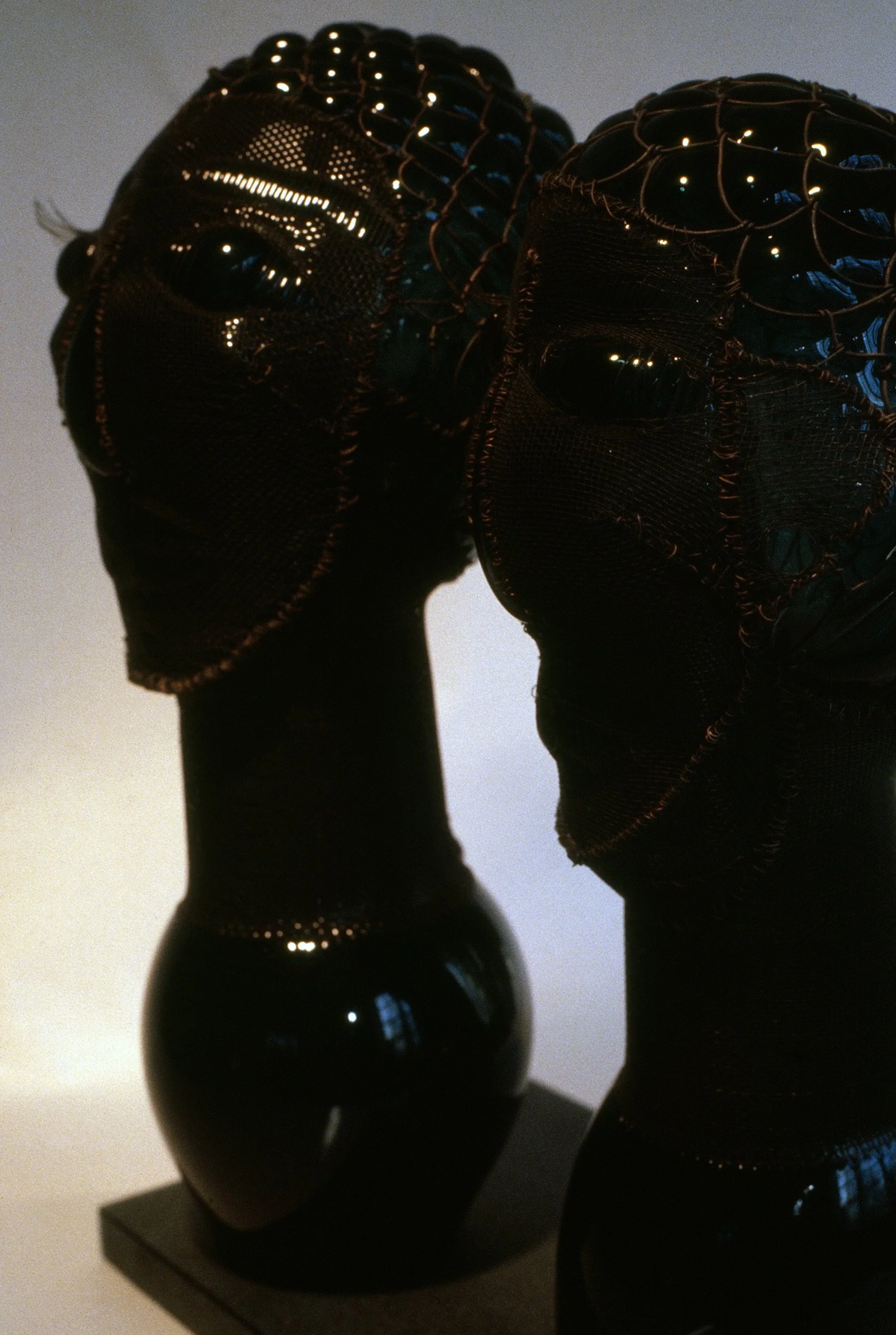 DAS0743-Don-Shepherd-artist-designer-glass-heads-wire-mesh-sculpture-1981.jpg