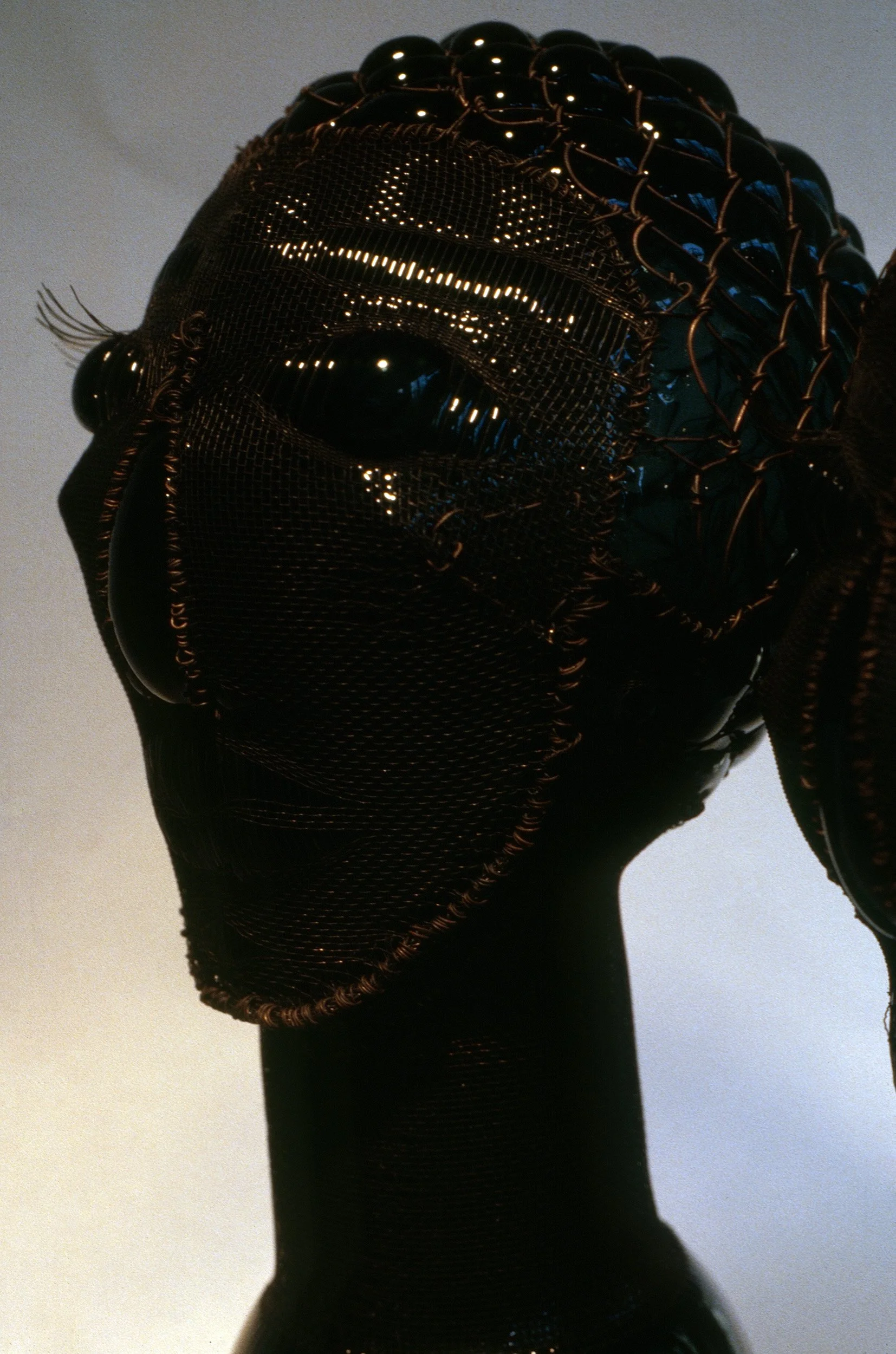 DAS0742-Don-Shepherd-artist-designer-glass-heads-wire-mesh-sculpture-1981.jpg