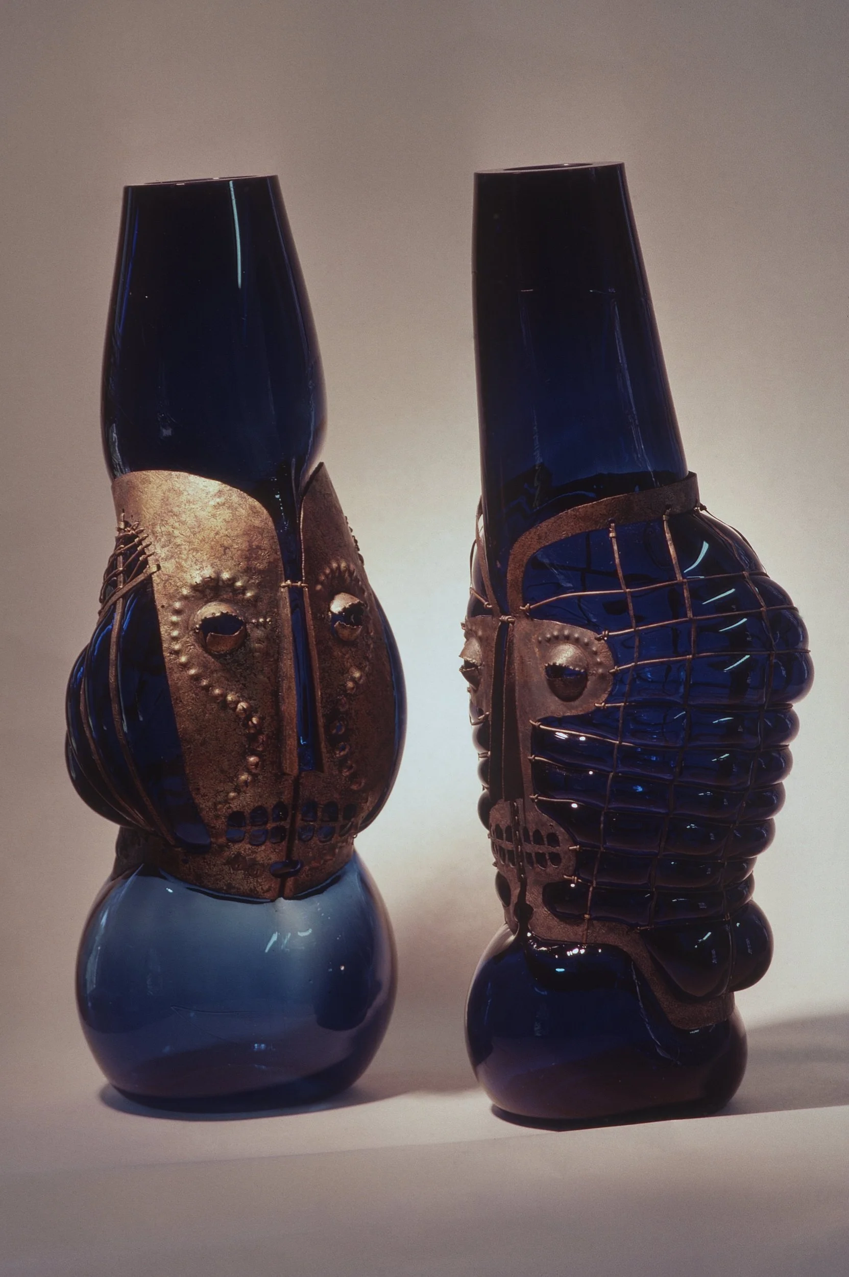 DAS0688-Don-Shepherd-artist-designer-glass-copper-masks-heads-sculpture-Head-Vase-1980.jpg
