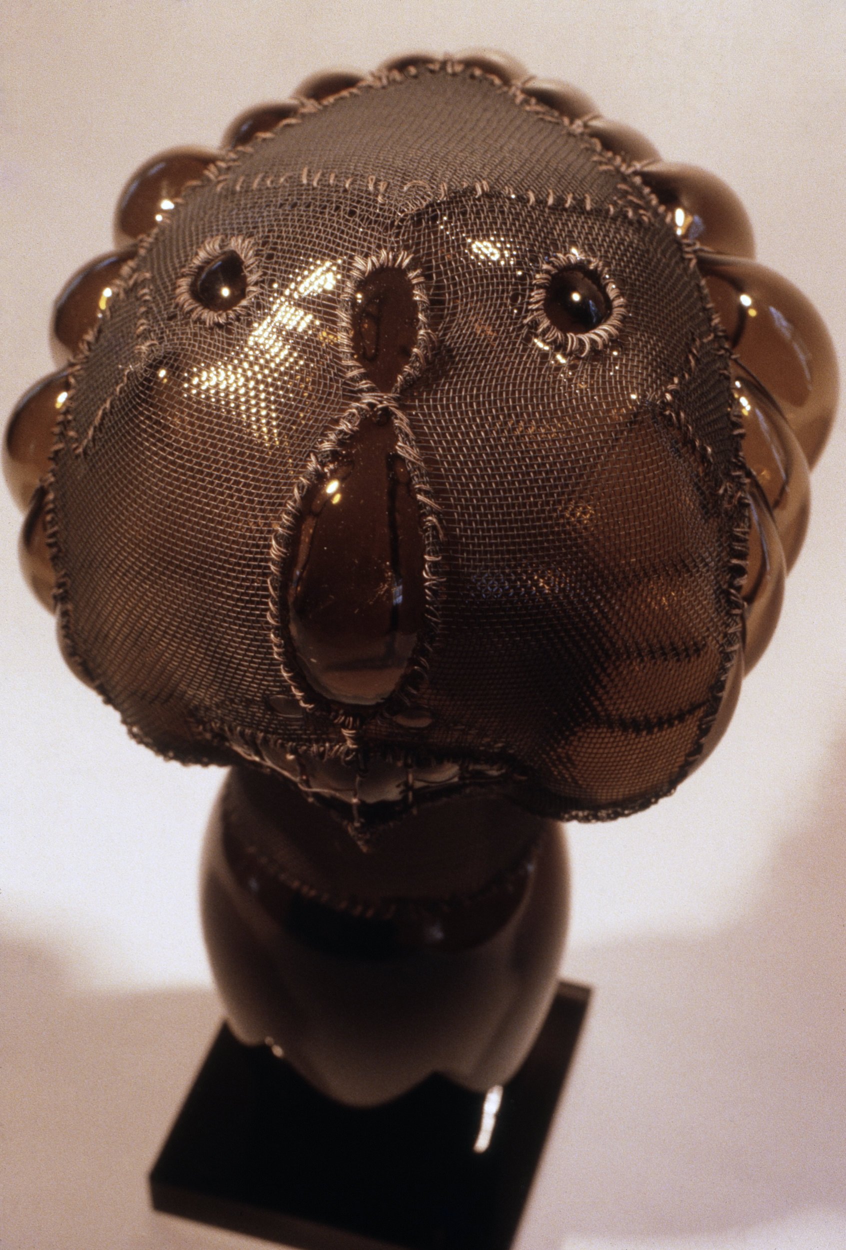 DAS0754-Don-Shepherd-artist-designer-glass-heads-wire-mesh-sculpture-1980.jpg