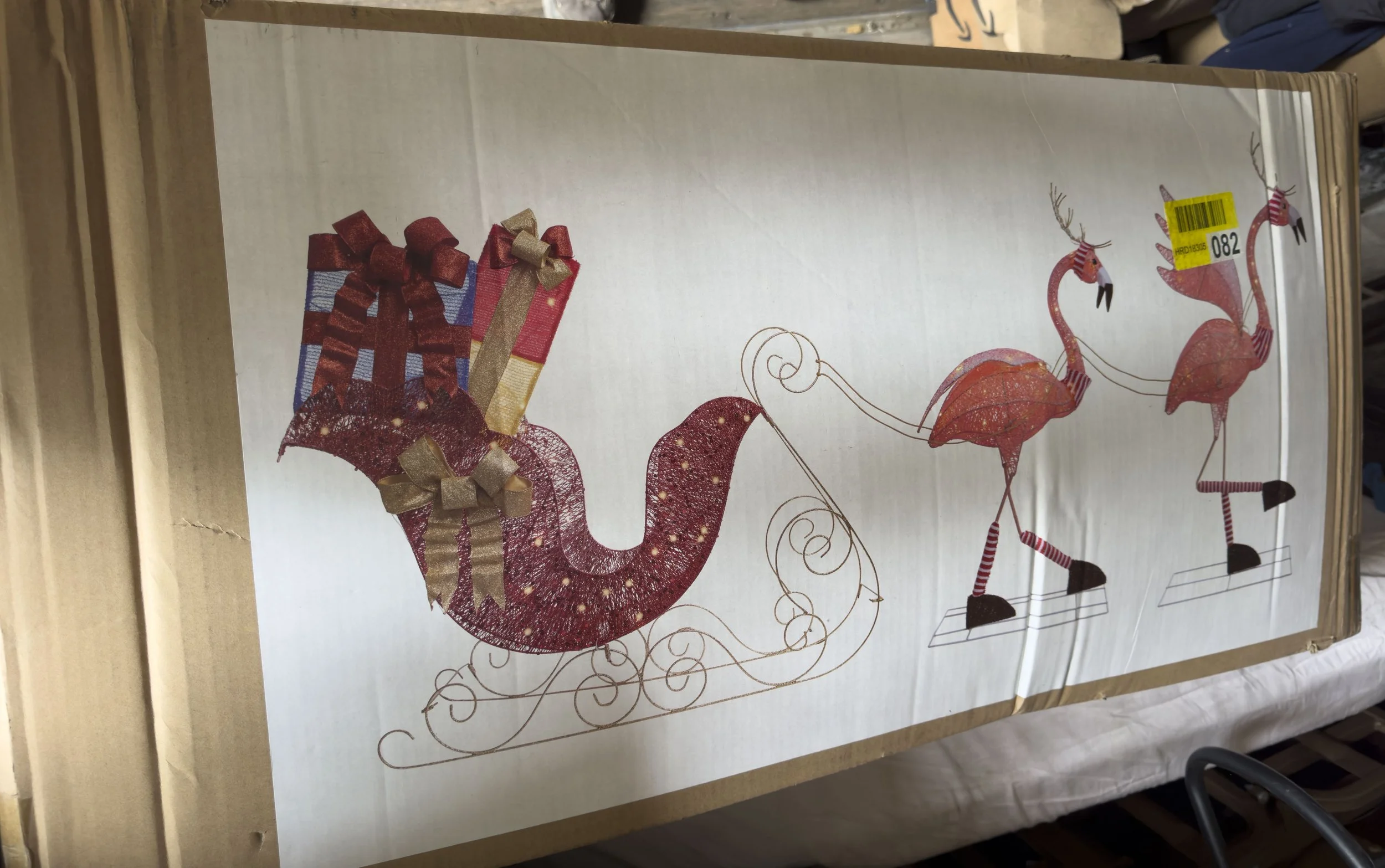OUtsideXmasDecoration.jpg