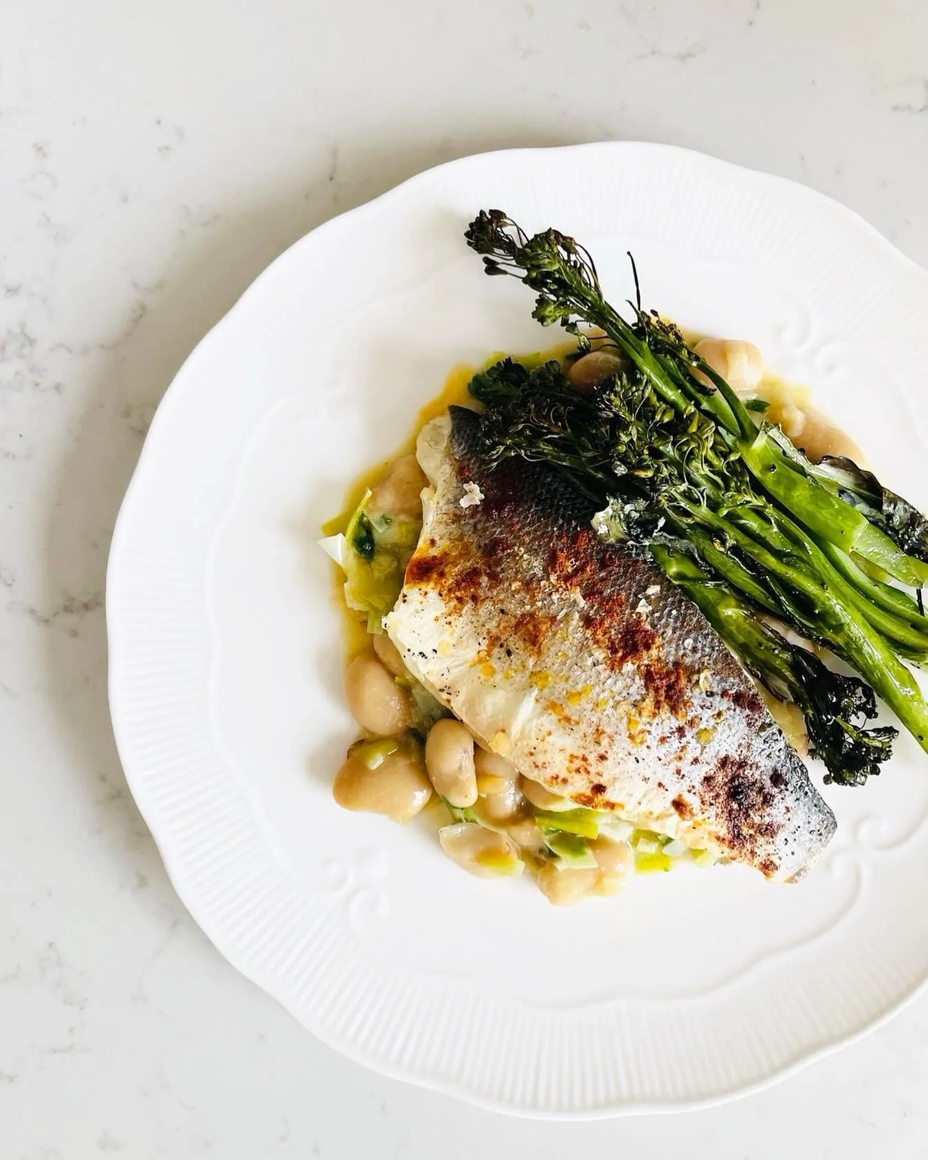 WINNER 🤩

This was one of the favourite dishes on the new year cleanse, firstly because it tastes so damn good, but secondly because it&rsquo;s so quick and easy!

Sunshine sea bass with miso beans + broccoli 🧡

Packing in at least 30g protein + lo