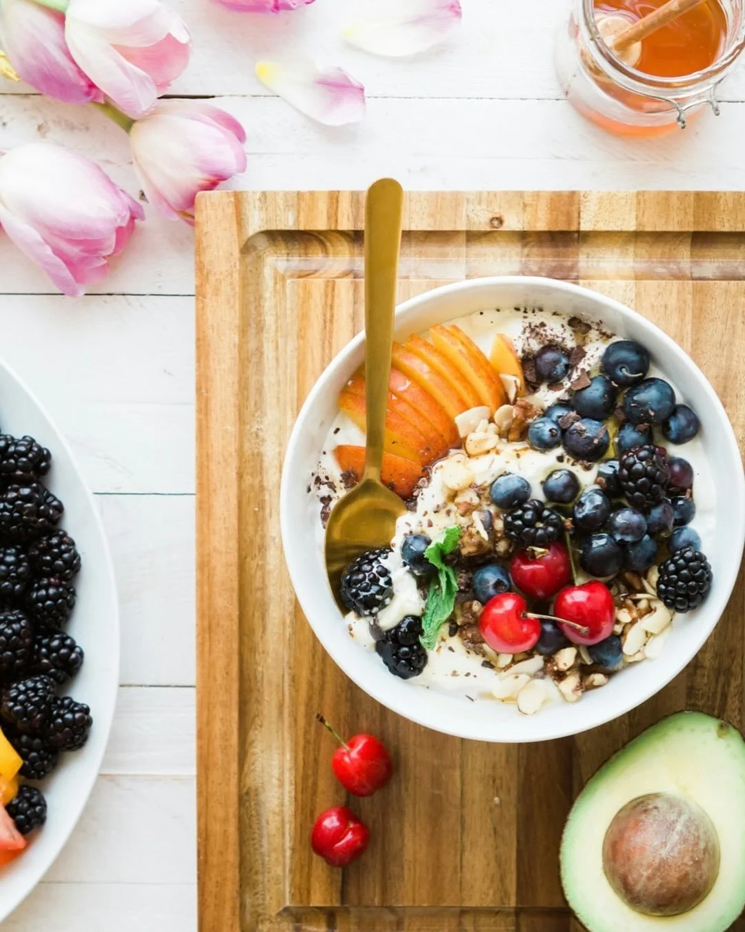 Introducing 🥬 Microbiome Monday! 

🍑 your gut is the foundation of your overall health - hormones, skin, mood, energy and more..

When we think about our health, we often focus on separate symptoms&hellip;

😴 Low energy
🫩 Hormonal imbalances
😳 B