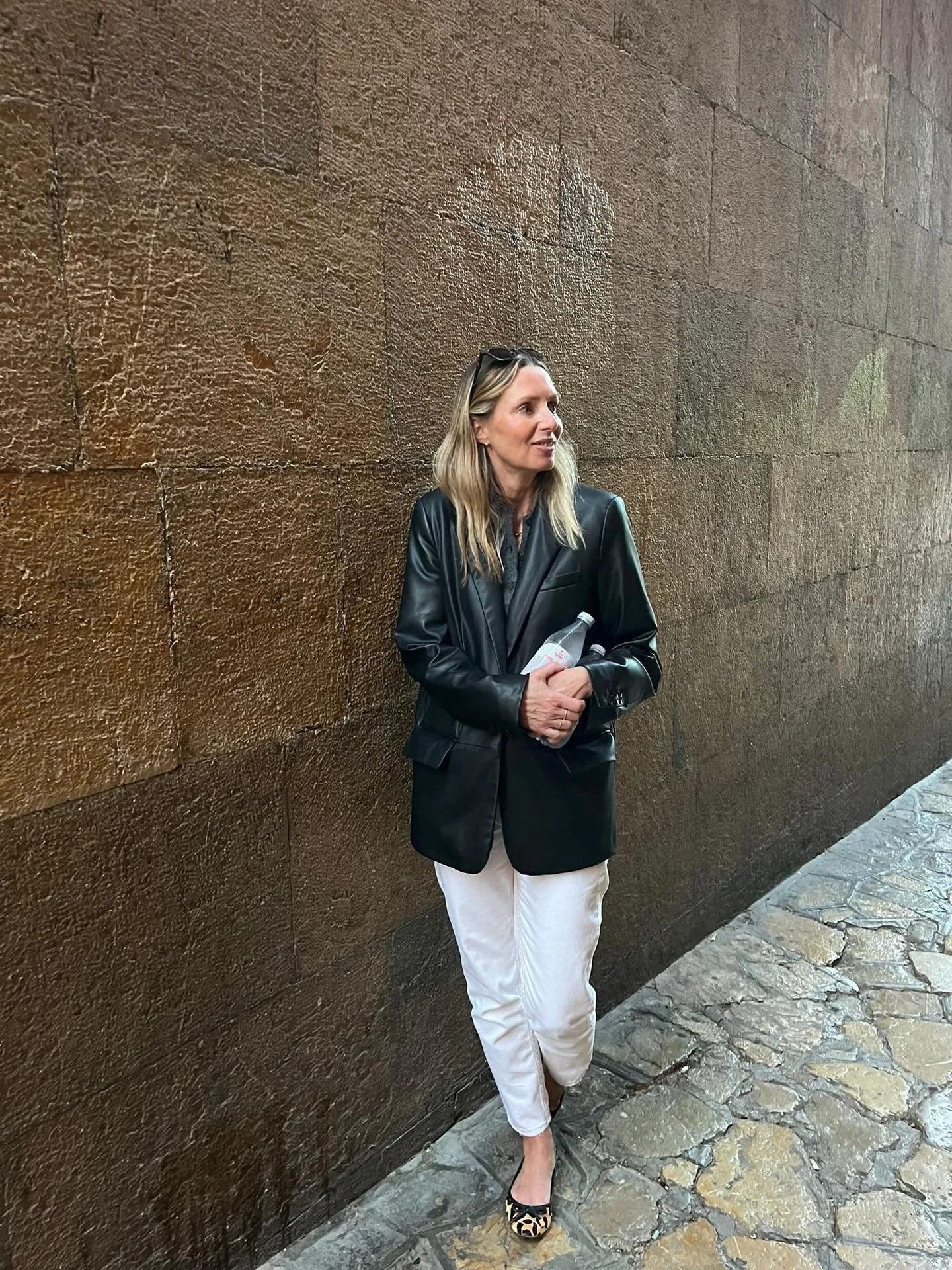 72 hours in Palma 💝

I love Palma and Mallorca! I whisked the fam away for a few nights and it was just lush.. blessed with glorious blue skies and sunshine we had a mooch, enjoyed some beach time (ice cold sea but I managed a dip), ate glorious tap