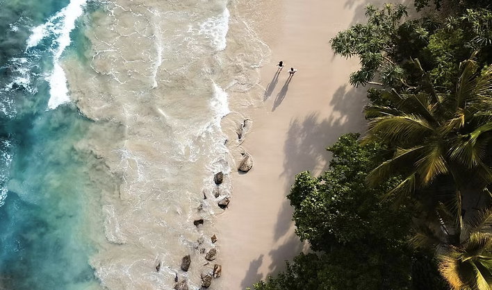 Turquoise waters and golden sands along the southern Sri Lankan coast, close to Villa Nibana.