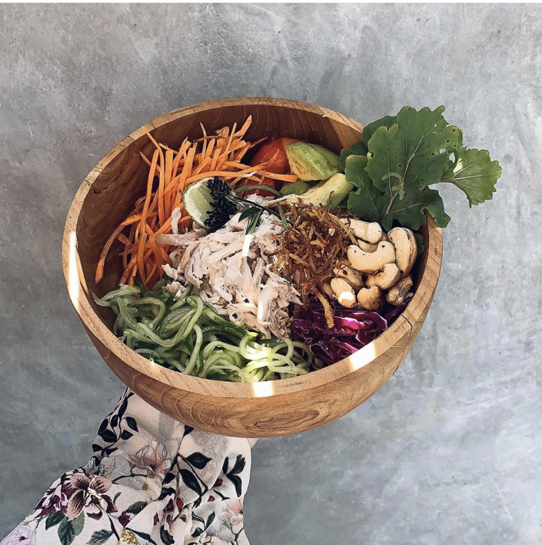 Fresh salad served at Ceylon Sliders, one of our favourite cafés to visit during the Sri Lanka retreat.