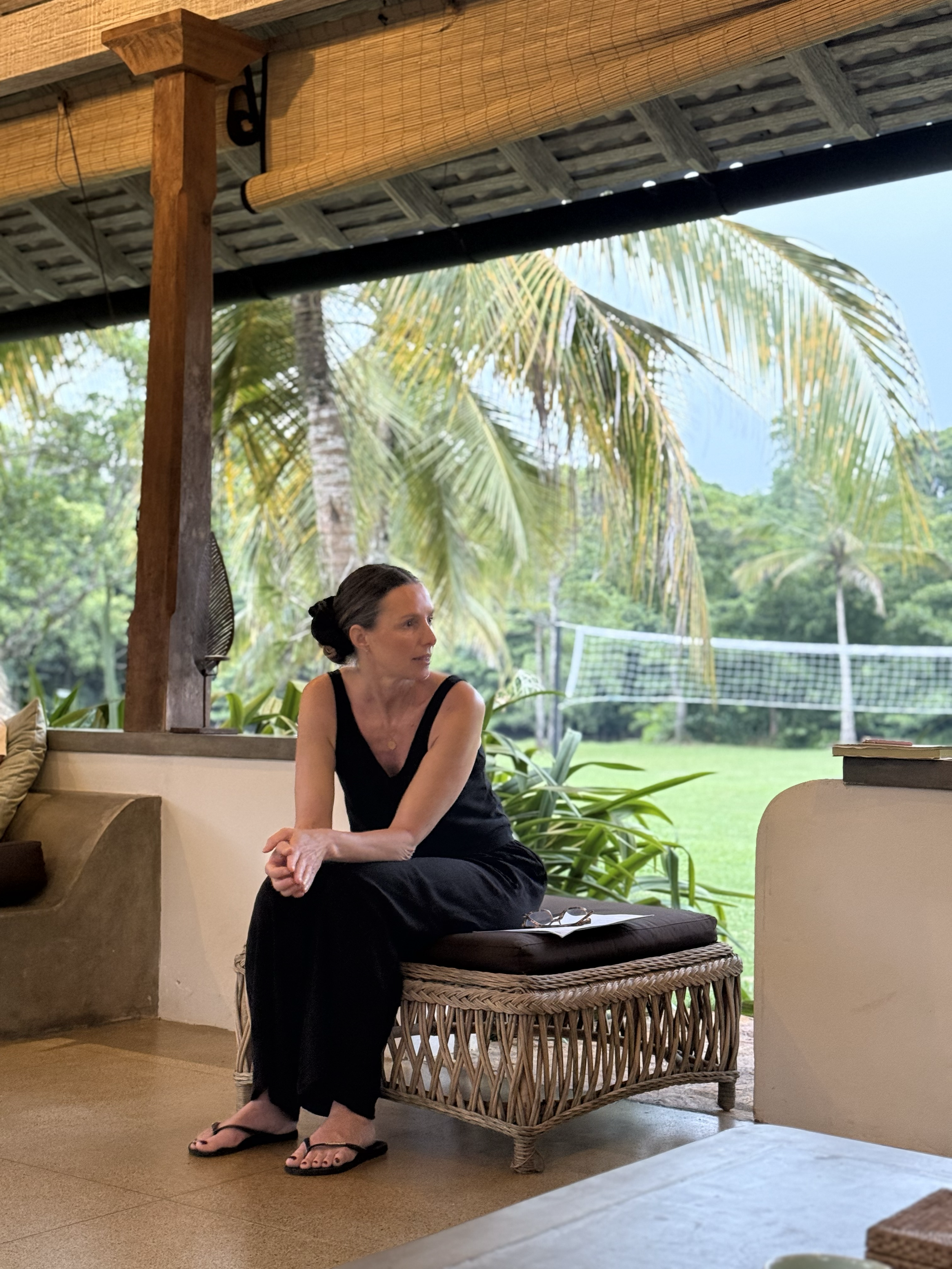 Retreat host Nutrition Francesca leading one of her nutrition and wellbeing talks during the Sri Lanka retreat.