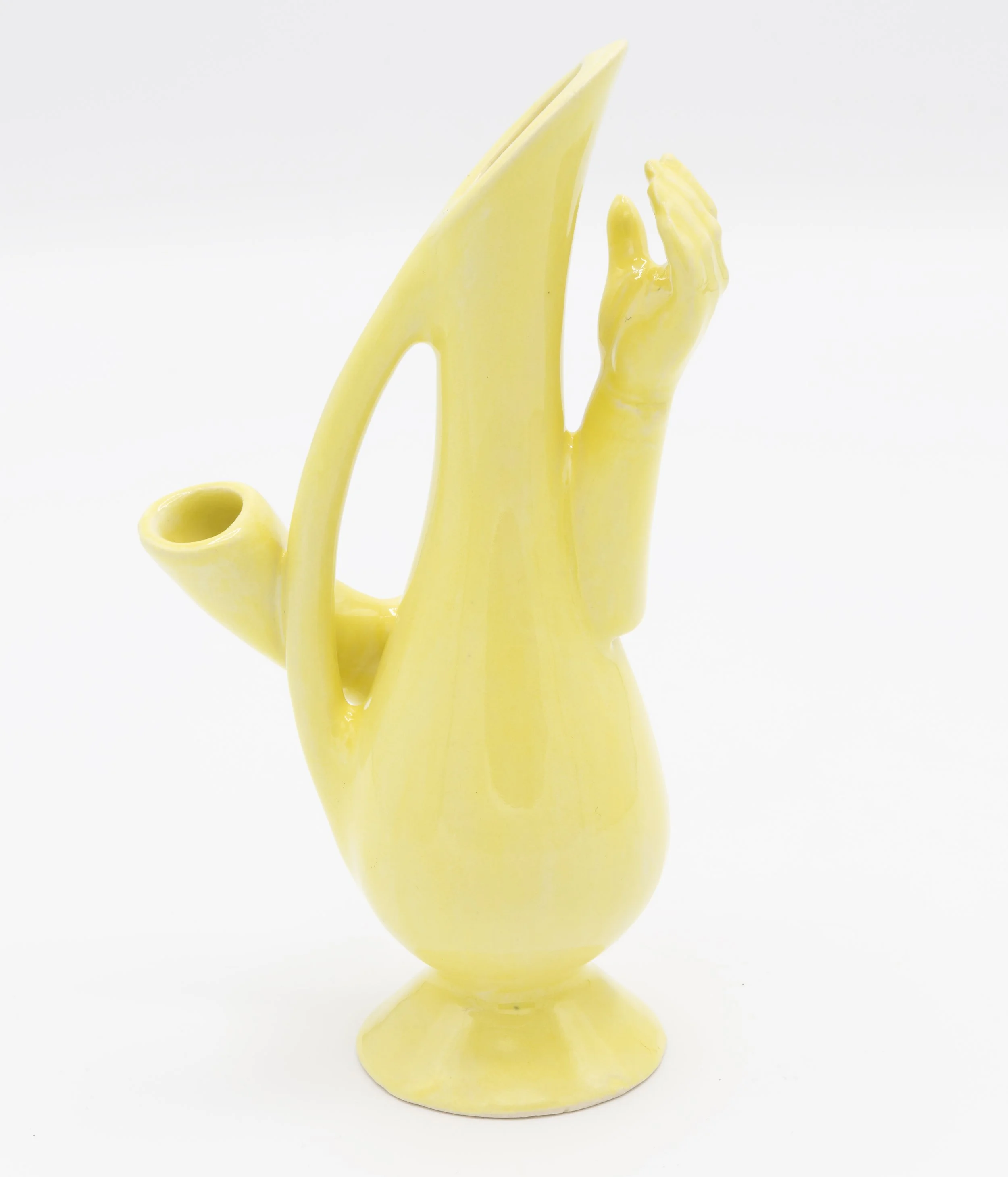vase_man-hands-yellow-Ea.jpg