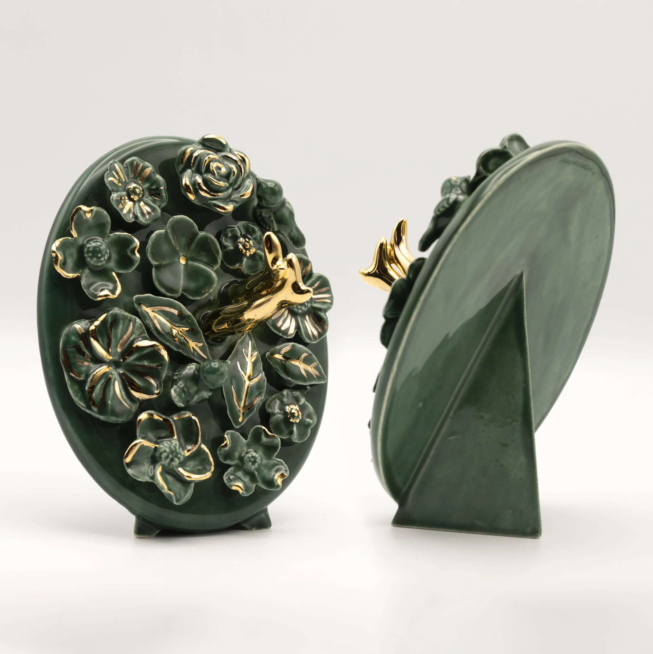 Tile_Oval_DkGreen-Gold.jpg