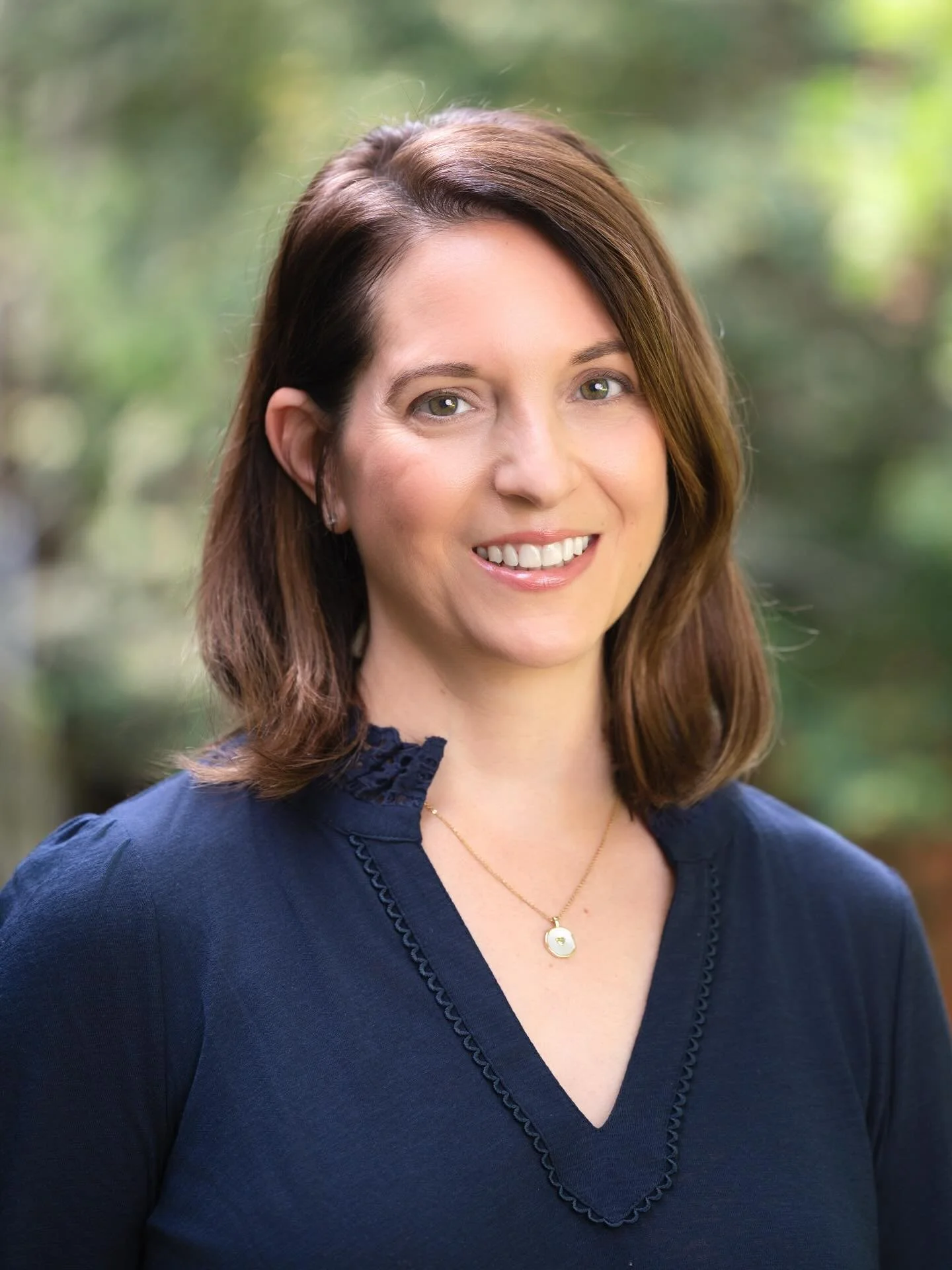 Fall is the season of fresh starts &mdash; kids are back in school, routines settle in, and it&rsquo;s the perfect time to update your professional headshot. A current photo helps you look approachable, confident, and ready for whatever opportunities