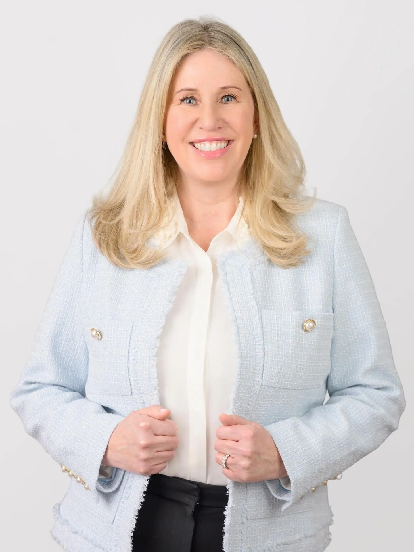 Still thinking about getting that fresh headshot?

Consider this your sign.

You don&rsquo;t need to &ldquo;be photogenic.&rdquo;
You just need the right guidance, the right light, and a plan.

I&rsquo;ll take care of the rest.

#greenwichheadshotpho