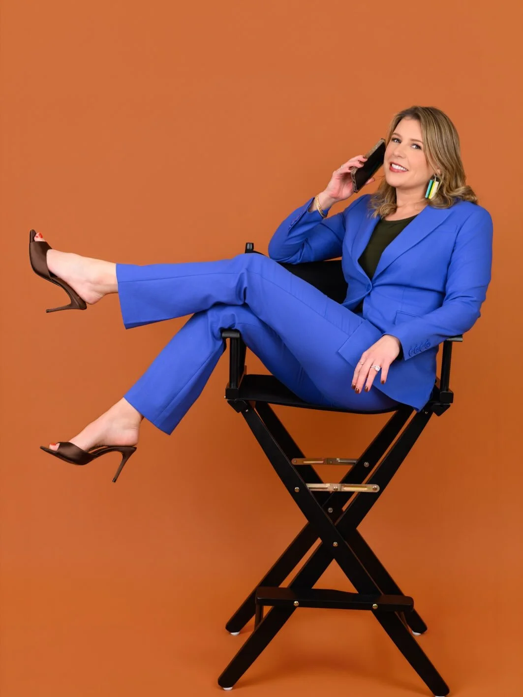 Still thinking about booking that branding session?

Here&rsquo;s what actually happens:

✨ Collaboration to bring your vision to life
✨ Strategic planning so nothing feels random
✨ Confidence in front of the camera
✨ A custom library of images creat