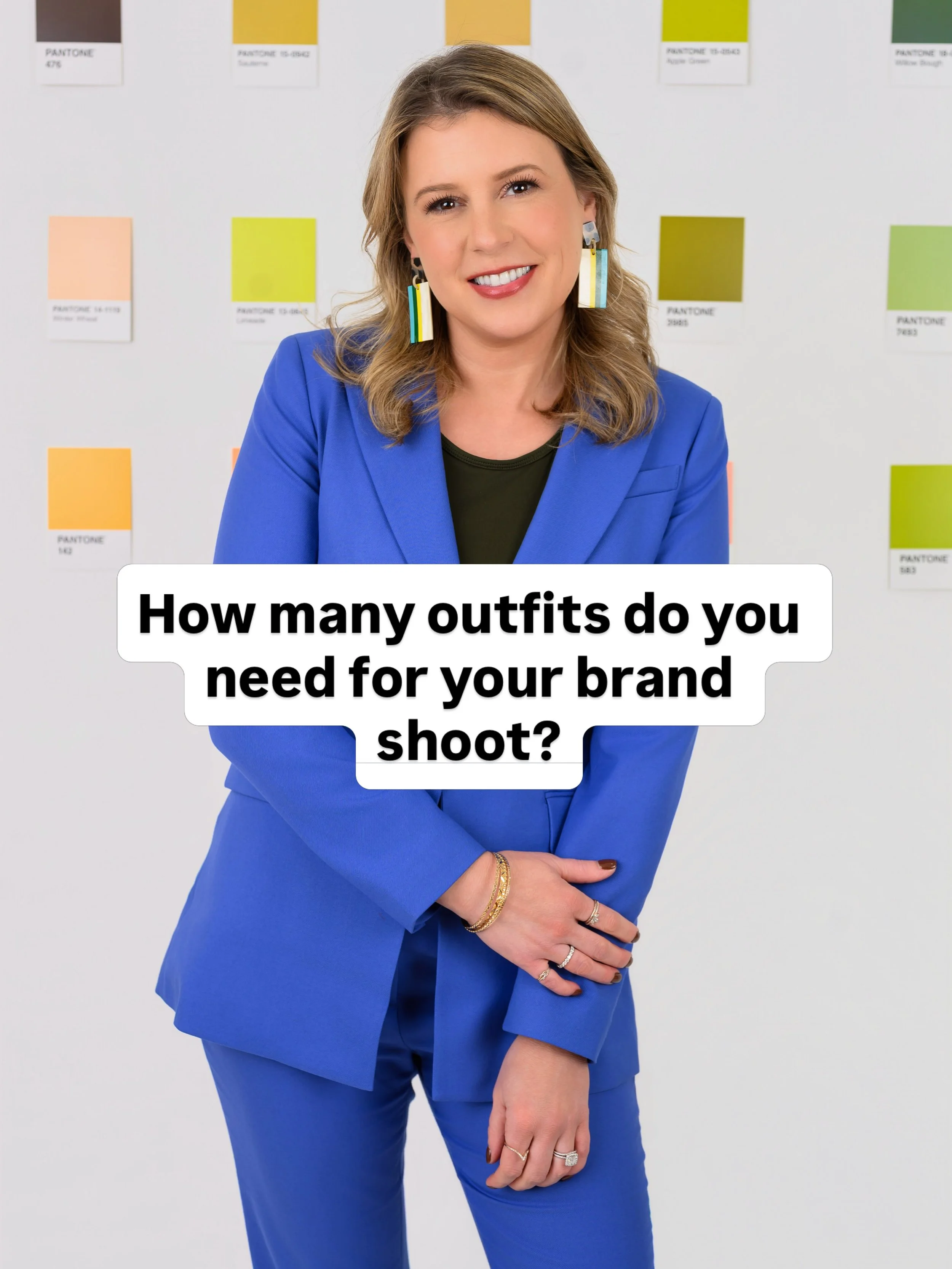 How many outfits do you really need for a branding session?

I usually recommend 2&ndash;4 looks &mdash; but they don&rsquo;t all need to be completely different outfits.

Think about having:

&bull; one polished, professional look
&bull; one more re