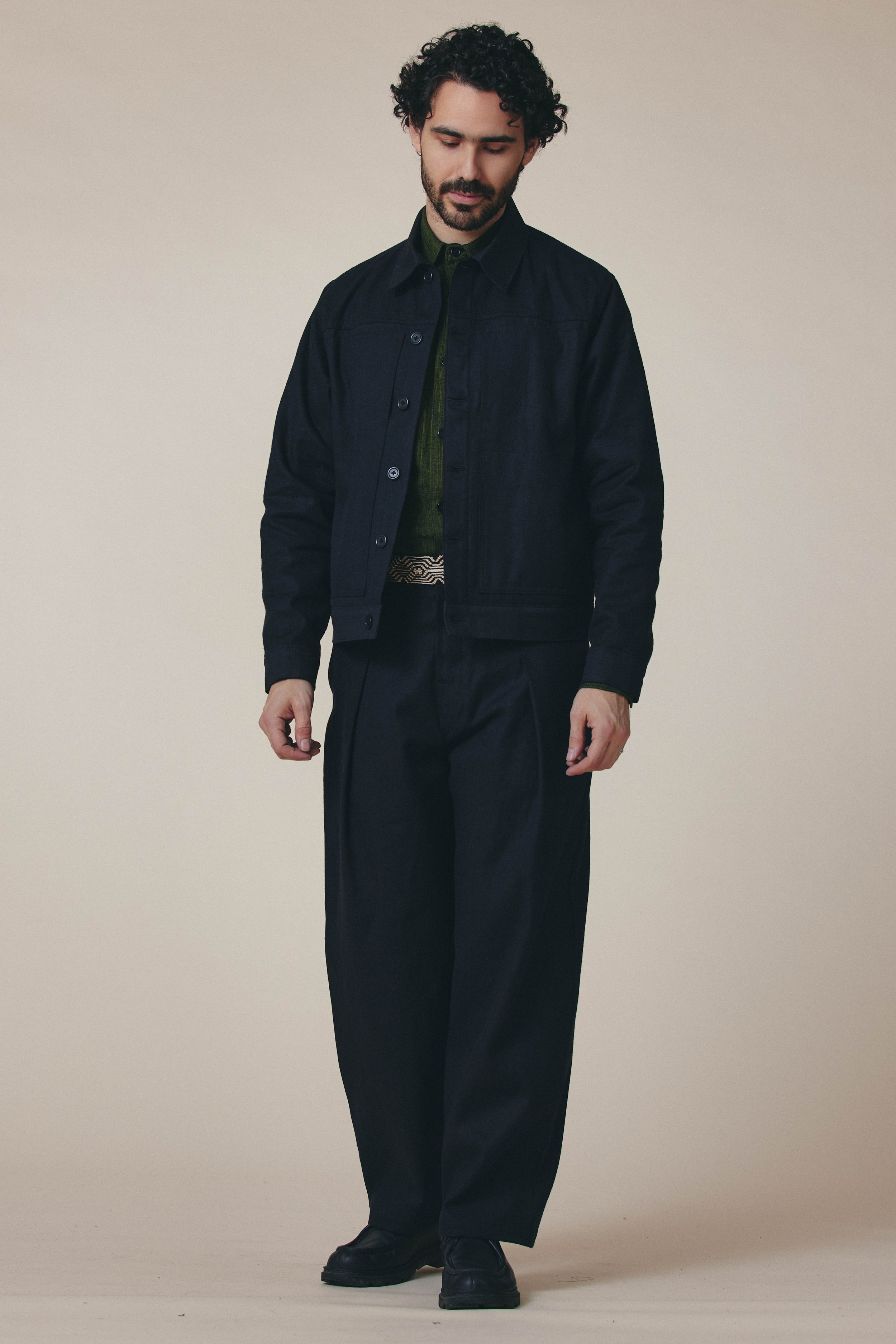 05_Black_Trousers_1211.jpg