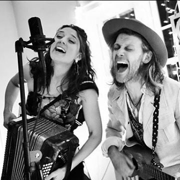 Somerville is sold out but there are still tickets for our duo tour!
May 16 - Richmond, VA - Chillin' at Chilton House
May 25 - Rocheport, MO - Pedaler's Jamboree XI *
May 31 - Newtown, CT - Flagpole Barn
June 2 - Somerville, MA - Stubblebine Lutherie - SOLD OUT
June 3 - Ossipee, NH - @threeporkhill
June 4 - Plympton, MA - Black Walnut Tree House
June 5 - Hastings-on-Hudson - @commongroundconcerts
June 6 - Brooklyn, NY - 432 9th St
June 7 - York, PA - Sign of the Wagon
June 8 - Takoma Park, MD - Square in the Circle
Tickets: www.davidwaxmuseum.com * = full band show
.
.
.
.
#duotour #newmusic #lineoflight #newenglandmusic #accordion #blackandwhitephotography #davidwaxmuseum #jarana #singlemic #mexoamericana #hollering #condensermic #audiotechnica #stetsonlife #ruestdenis #singyourheartout #guesthouse #canistayinyourguesthouse #tour #northeasttour #missourimusic #diyshow #newrelease