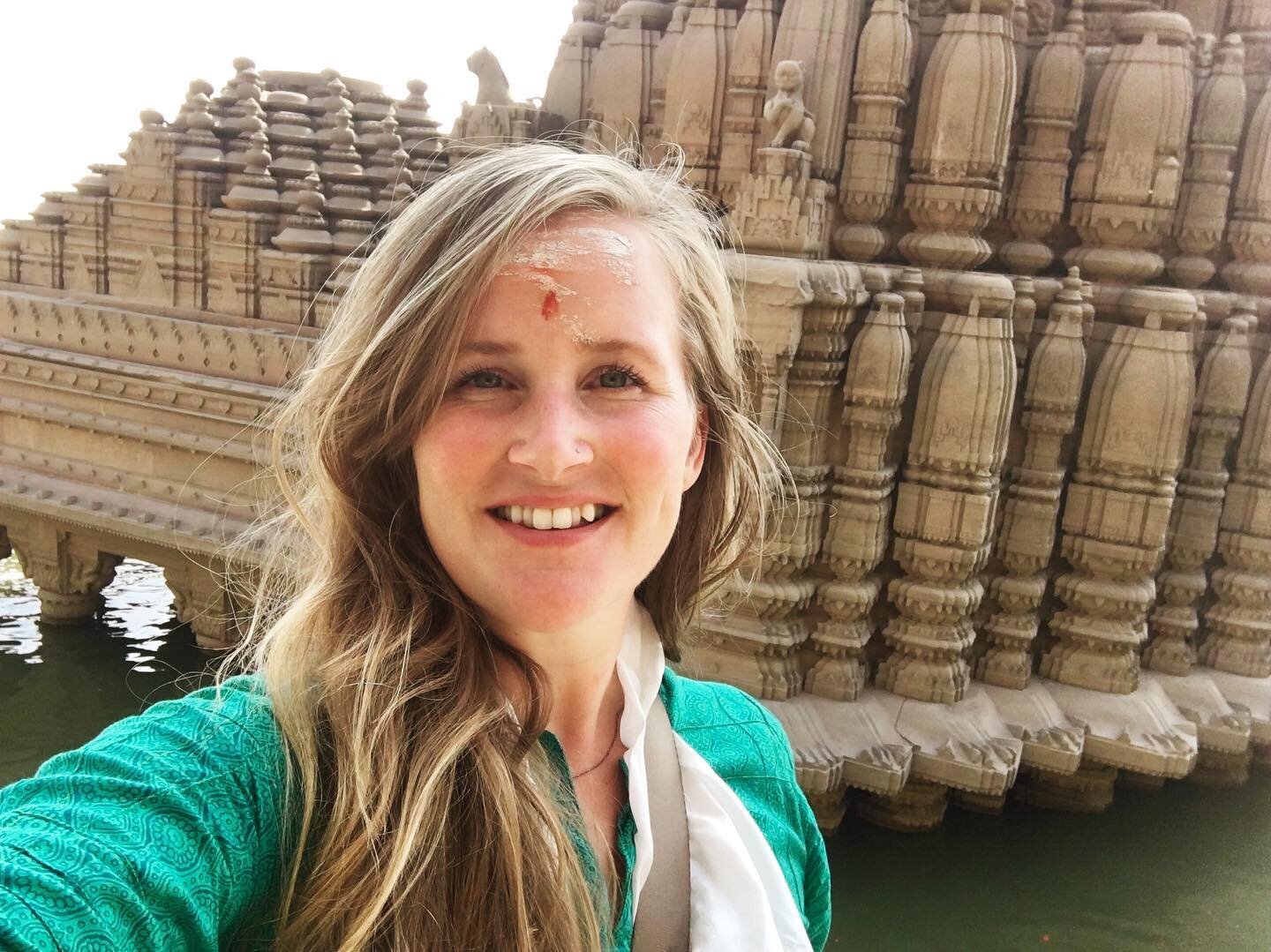 Now that I have the algorithm&rsquo;s attention with a shiny selfie, here are places we can donate to aid orgs in India. 
.
Seriously, yoga folks, it&rsquo;s the actual least we can do in the face of this apocalyptic crisis.

@missionoxygenindia 
.
@