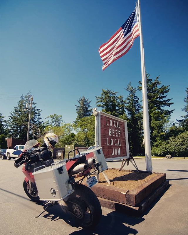 To all of my fellow Americans, happy independence day!
.
.
.
#wa #4thofjuly #ducati #hepcobecker #multistrada #localjam