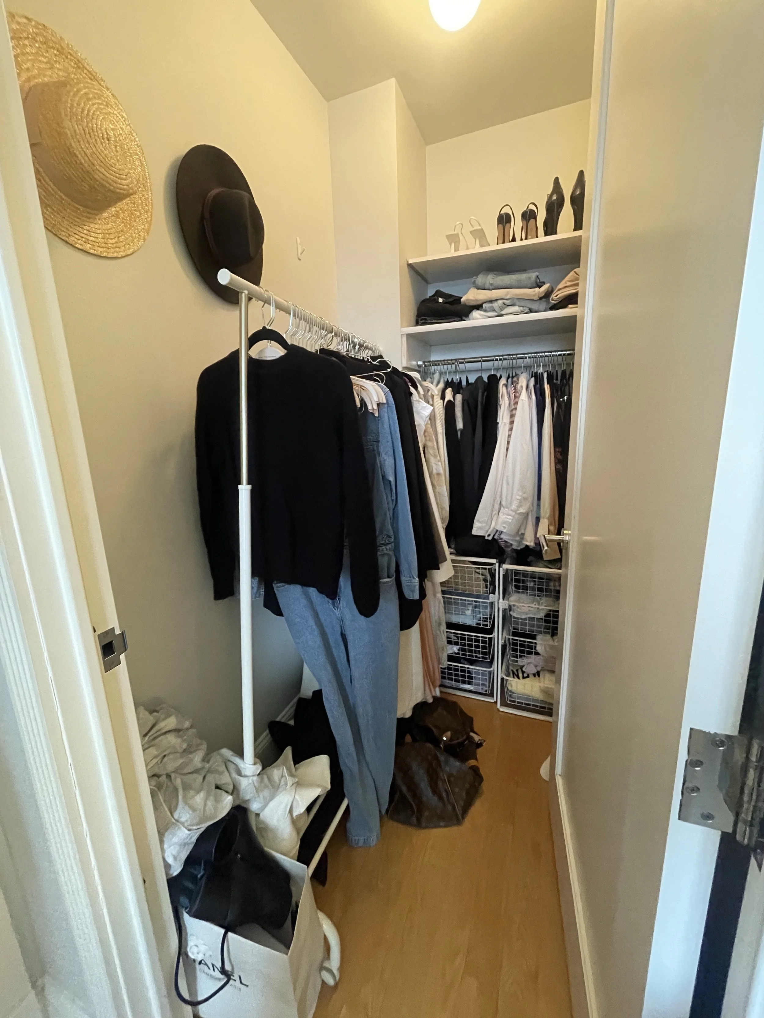CLOSET - BEFORE
