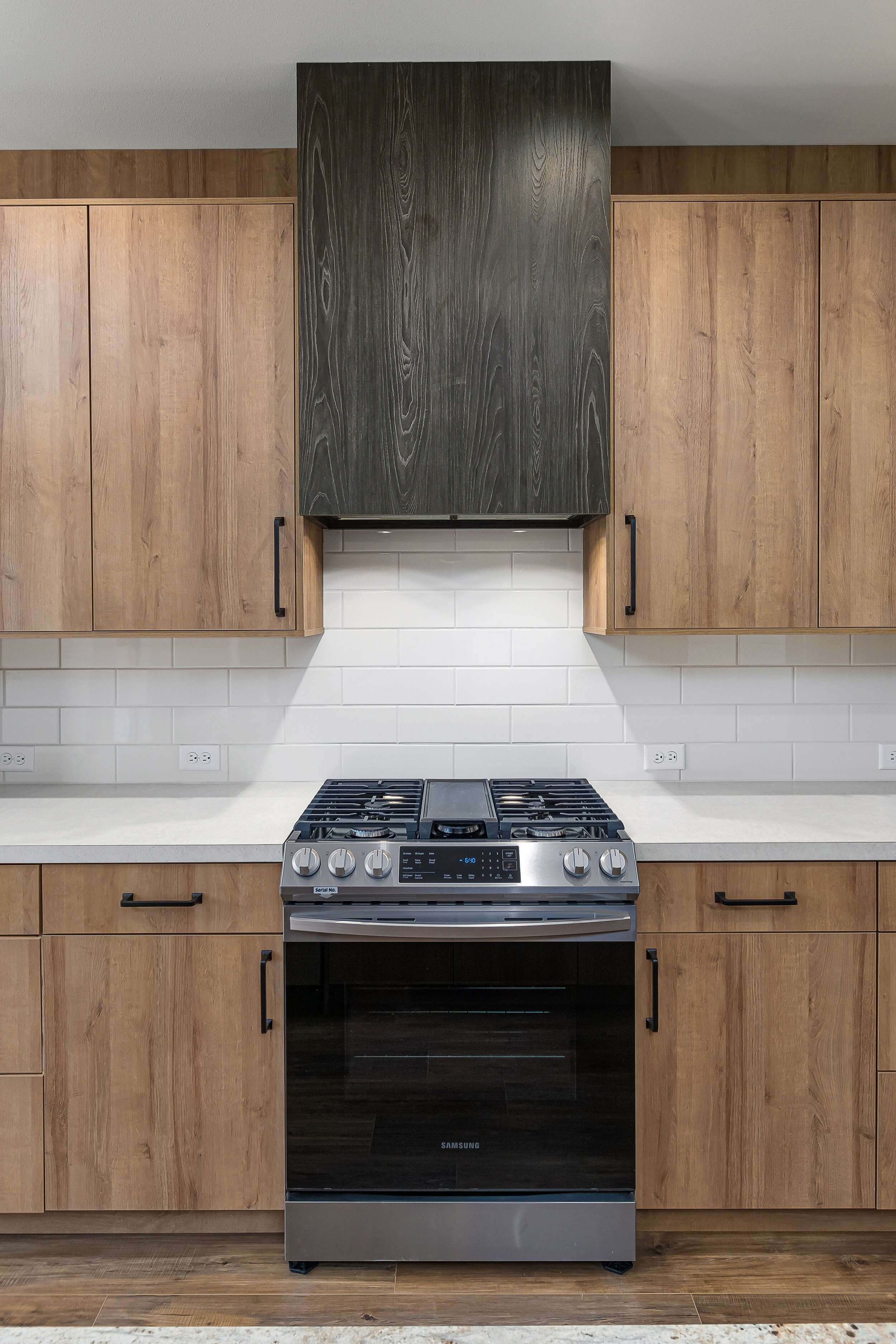 862 photo Kitchen range hood.jpeg