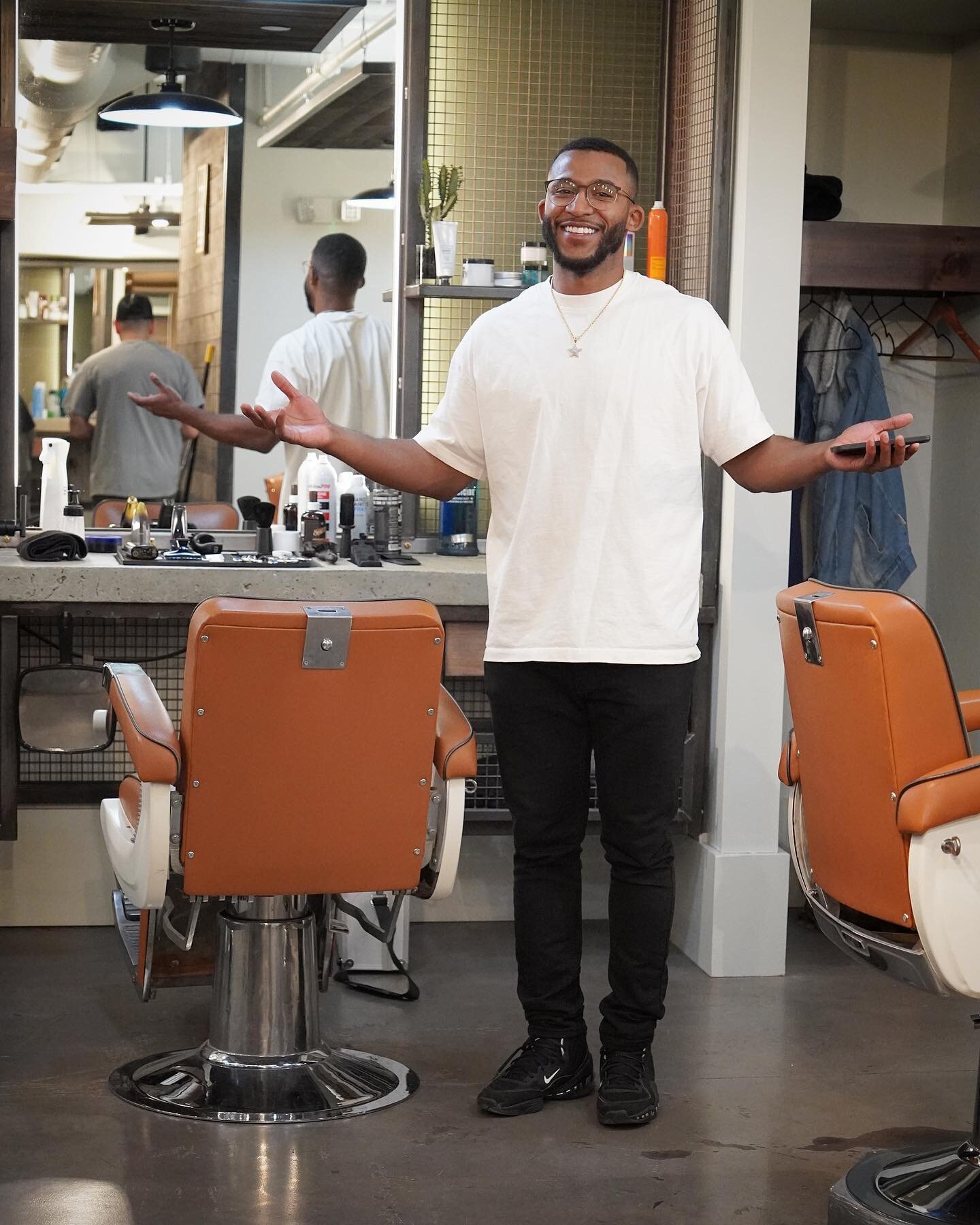 New Talent💈🚀💫

#barbersden #somerville #Luis #apprentice #barber #bostonbarber #1stroundpick #stormzy 

@lui_scissorhand